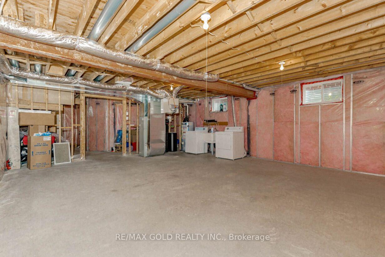Photo 47 of 47 Hinrichs Crescent, Cambridge — HOMEH