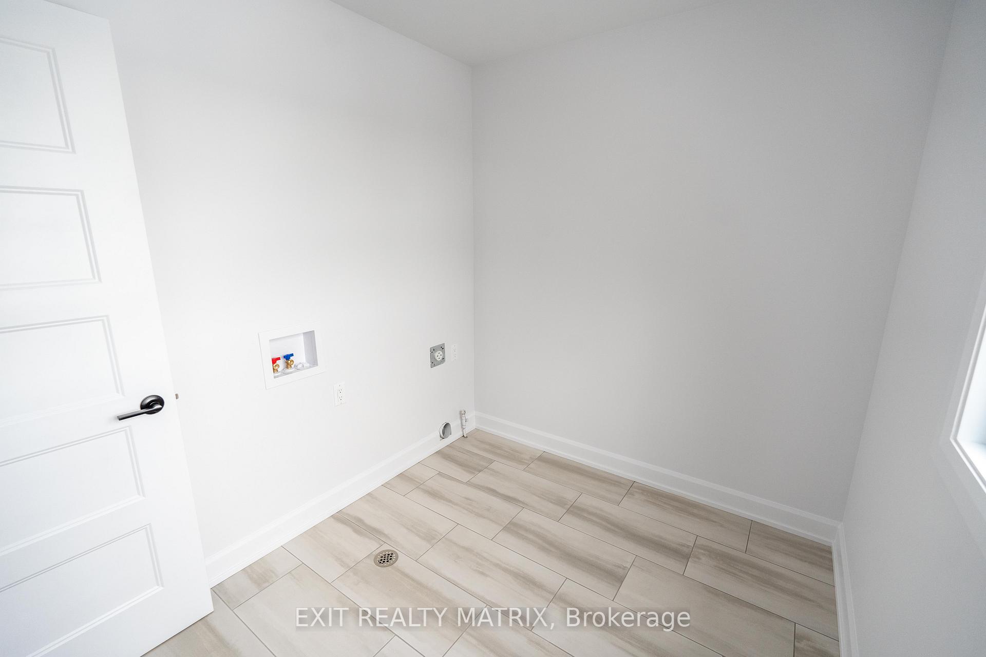 Photo 12 of 1409 Caroline Court, Cornwall — HOMEH