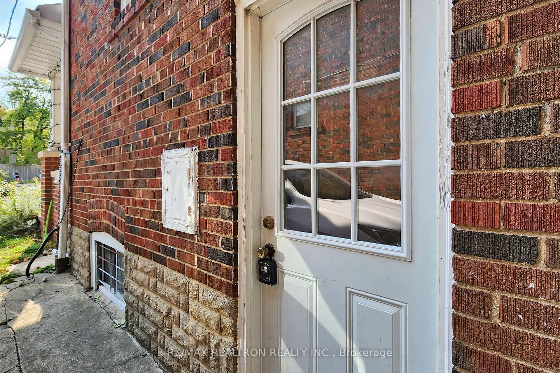 Photo 19 of Unit Basement, 88 Lawrence Avenue E, Toronto, Lawrence Park North — HOMEH