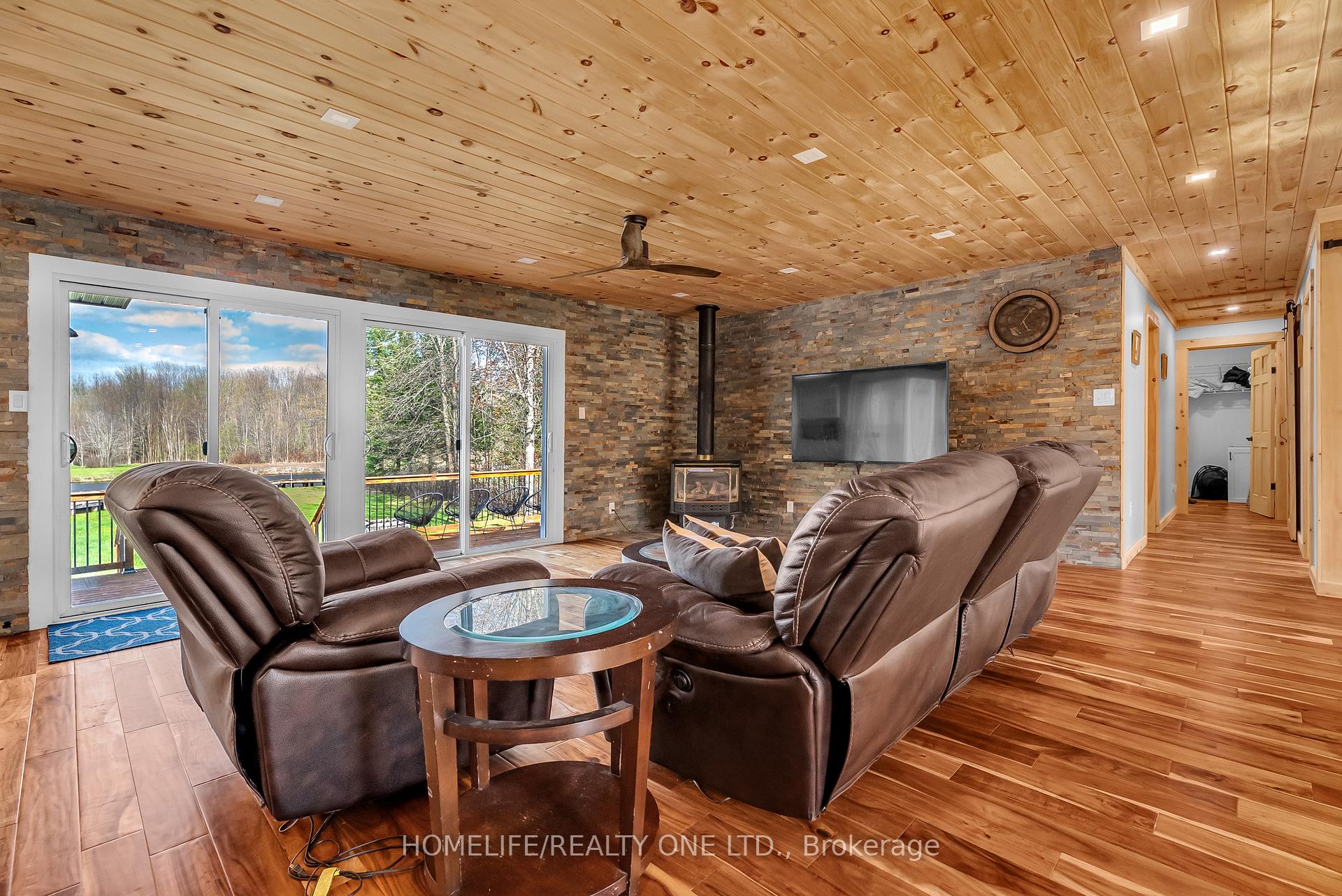 Photo 16 of 4055 Glenn Cedar Drive, Ramara, Rural Ramara — HOMEH