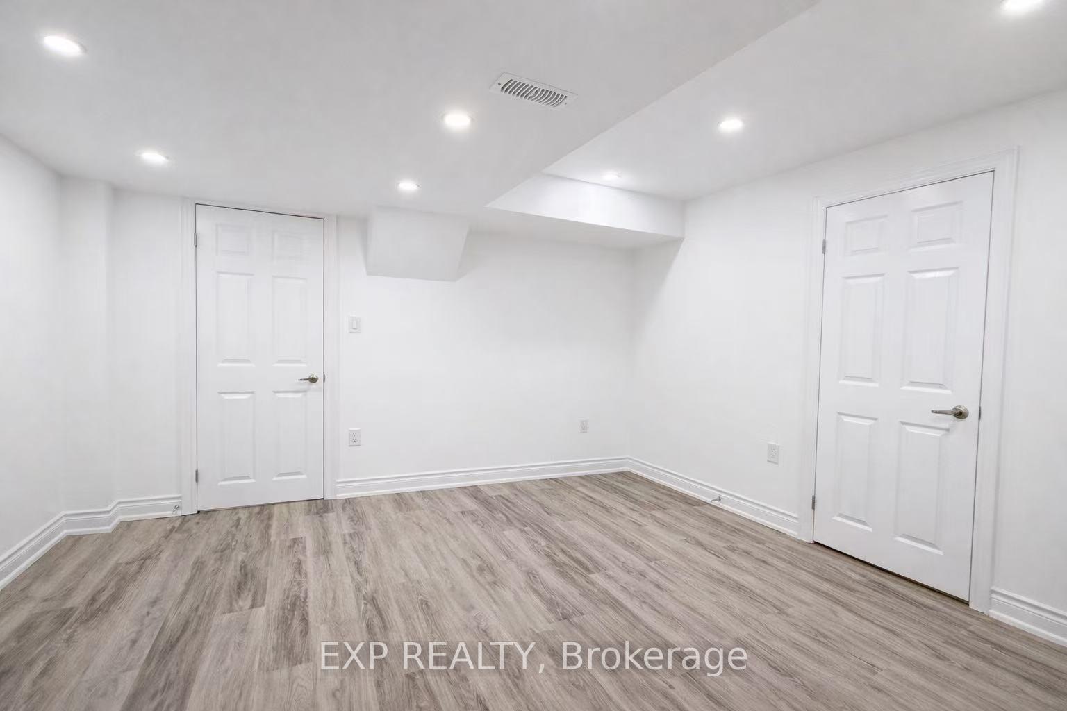 Photo 2 of Unit Bsmt, 135 Warren Bradley Street, Markham, Berczy — HOMEH