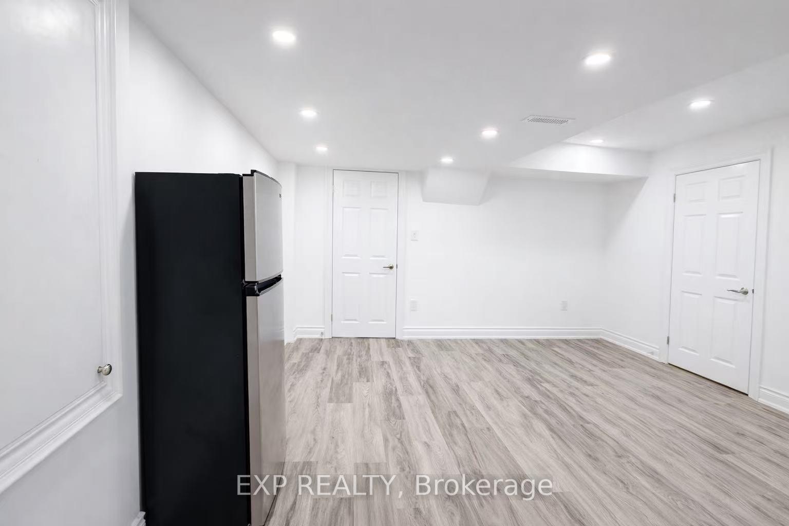 Photo 6 of Unit Bsmt, 135 Warren Bradley Street, Markham, Berczy — HOMEH