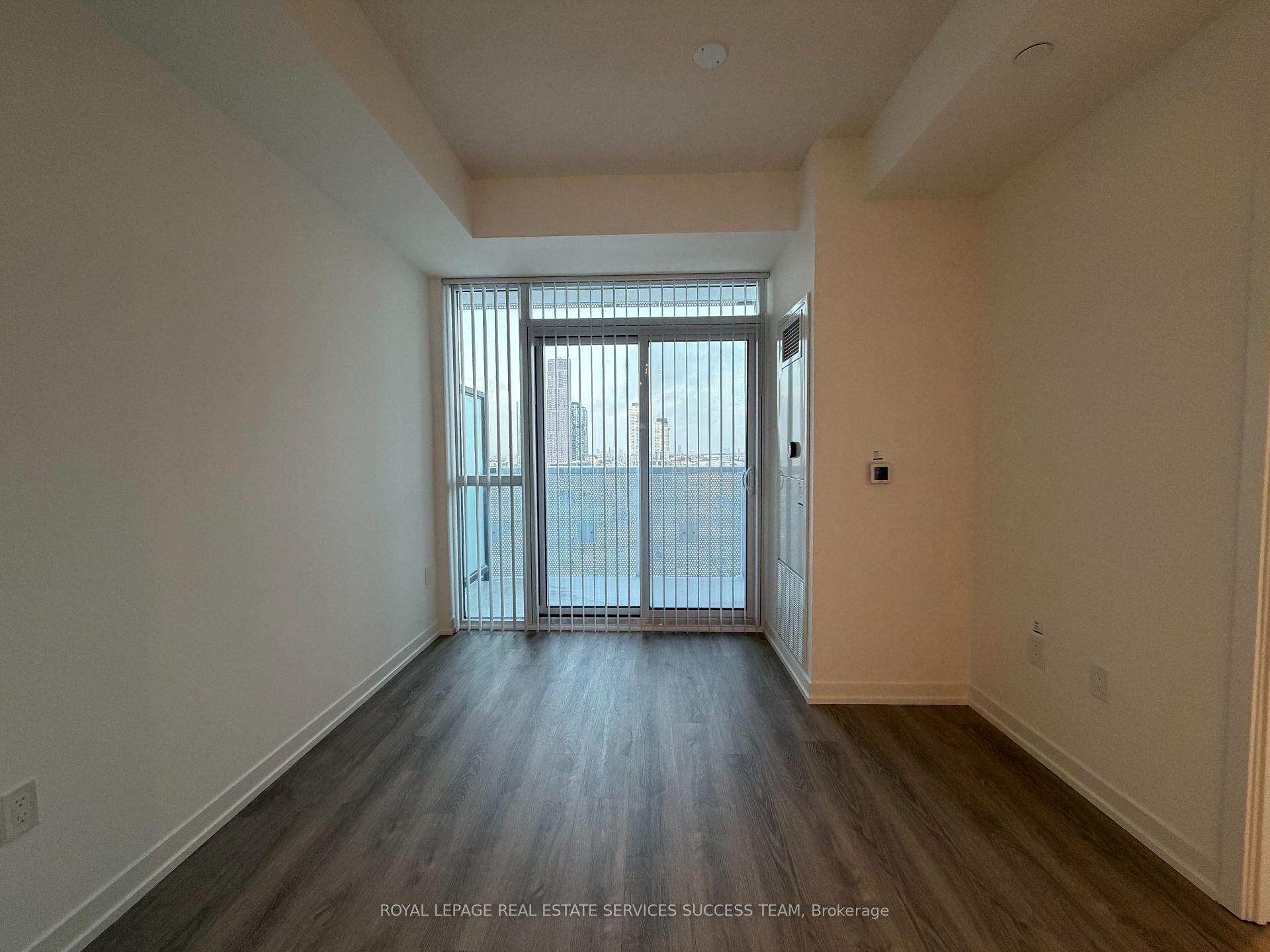 Photo 6 of Unit 1107, 8 Interchange Way, Vaughan, Vaughan Corporate Centre — HOMEH