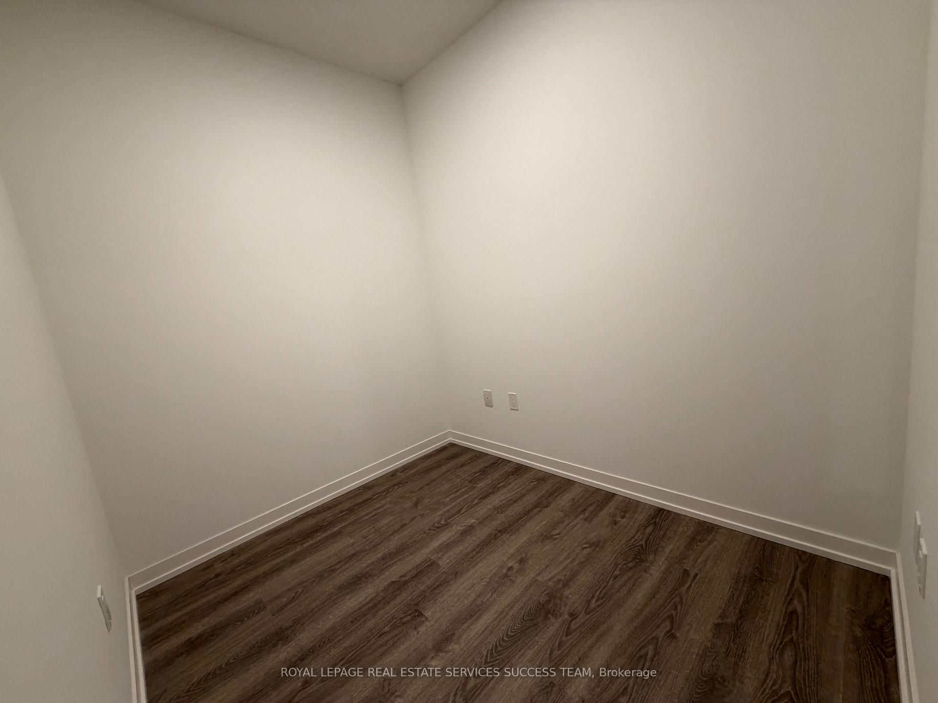 Photo 13 of Unit 1107, 8 Interchange Way, Vaughan, Vaughan Corporate Centre — HOMEH