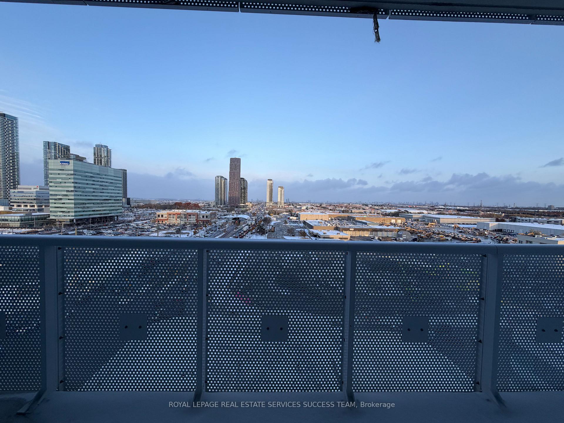 Photo 15 of Unit 1107, 8 Interchange Way, Vaughan, Vaughan Corporate Centre — HOMEH