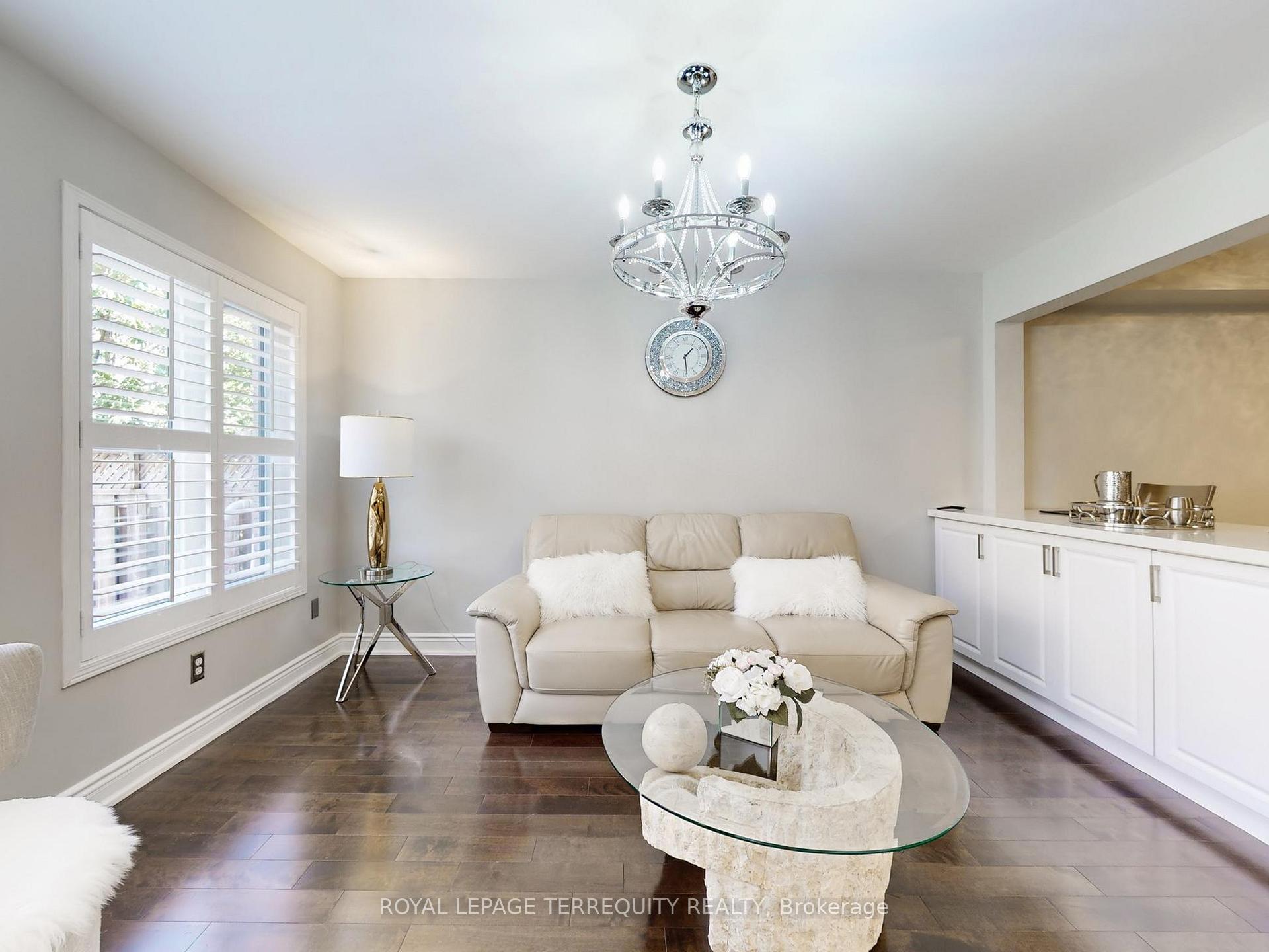 Photo 8 of 51 Tasker Crescent, Ajax, Central — HOMEH
