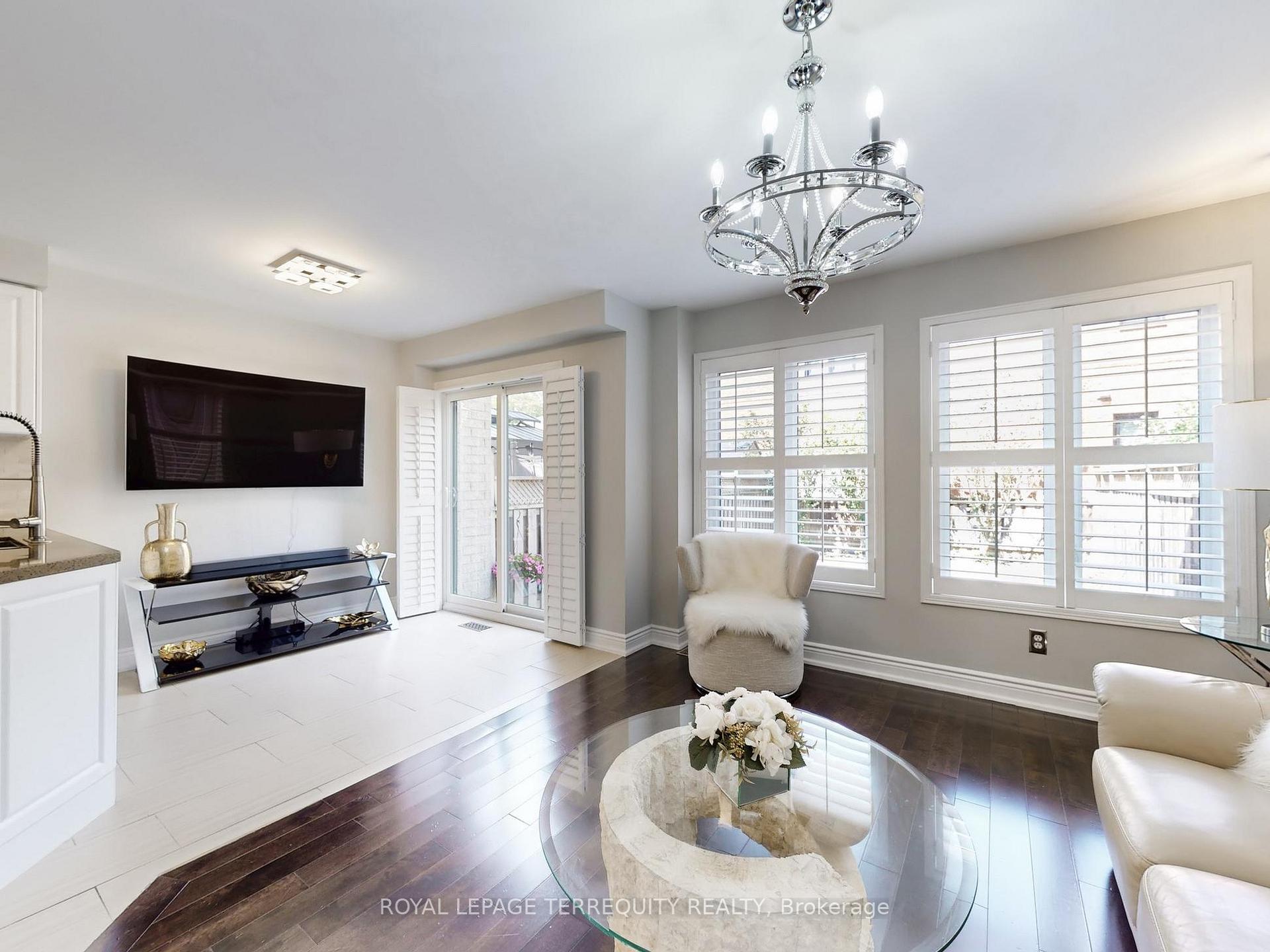 Photo 11 of 51 Tasker Crescent, Ajax, Central — HOMEH