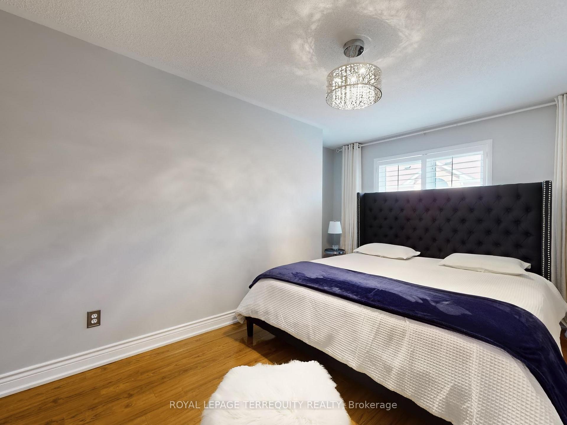 Photo 20 of 51 Tasker Crescent, Ajax, Central — HOMEH
