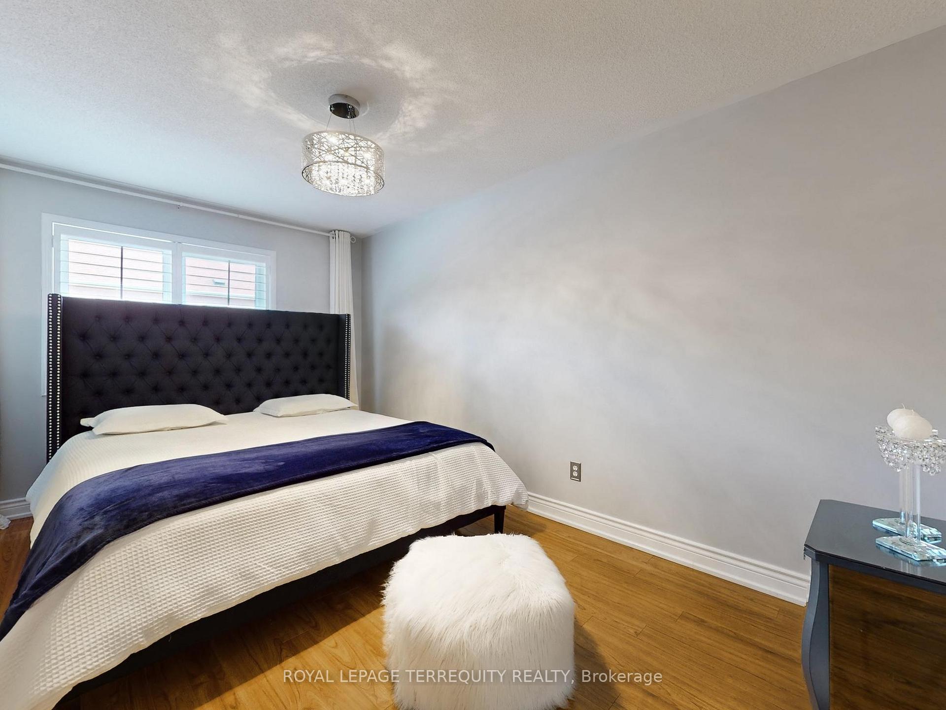 Photo 9 of 51 Tasker Crescent, Ajax, Central — HOMEH