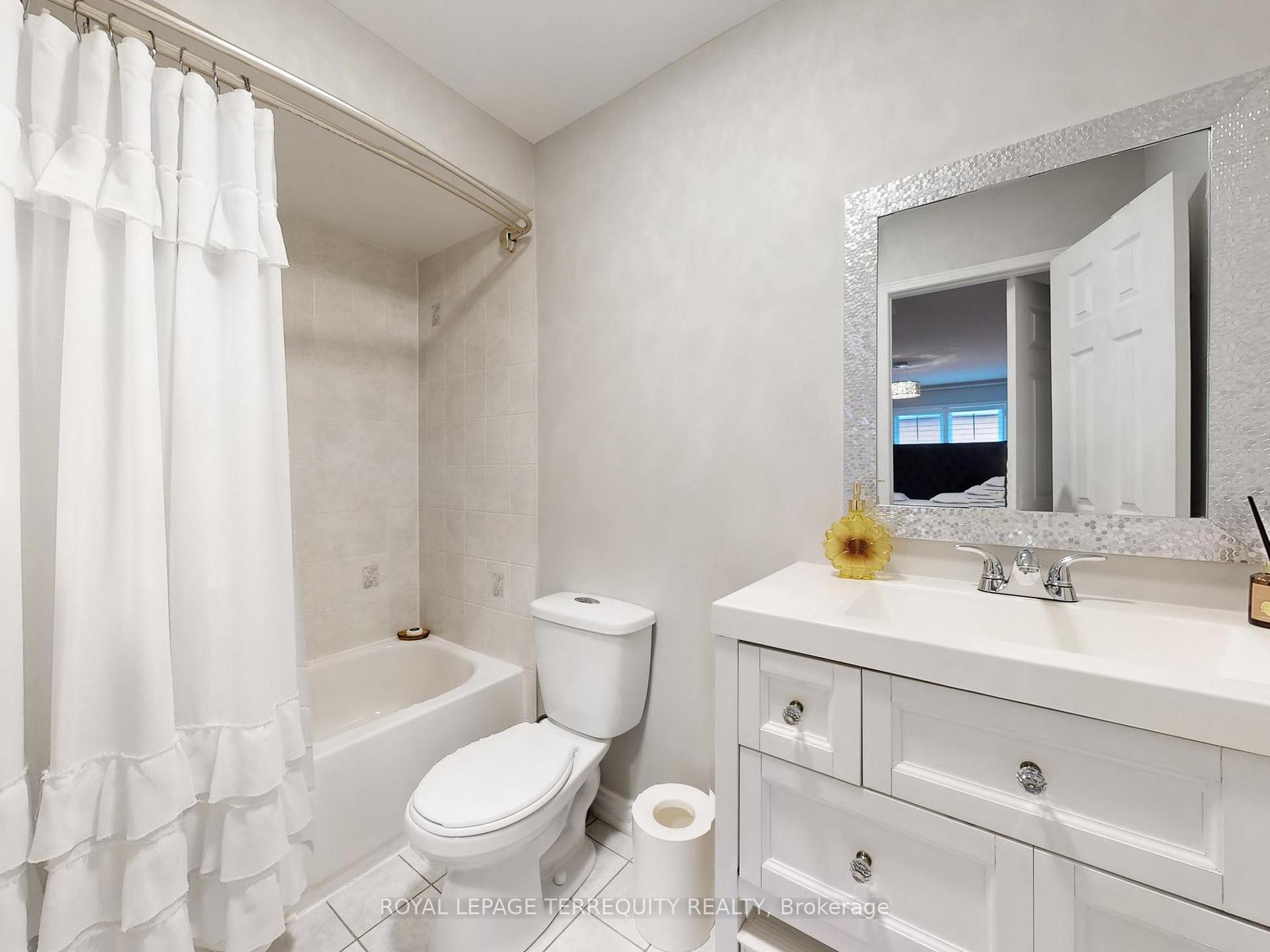 Photo 16 of 51 Tasker Crescent, Ajax, Central — HOMEH