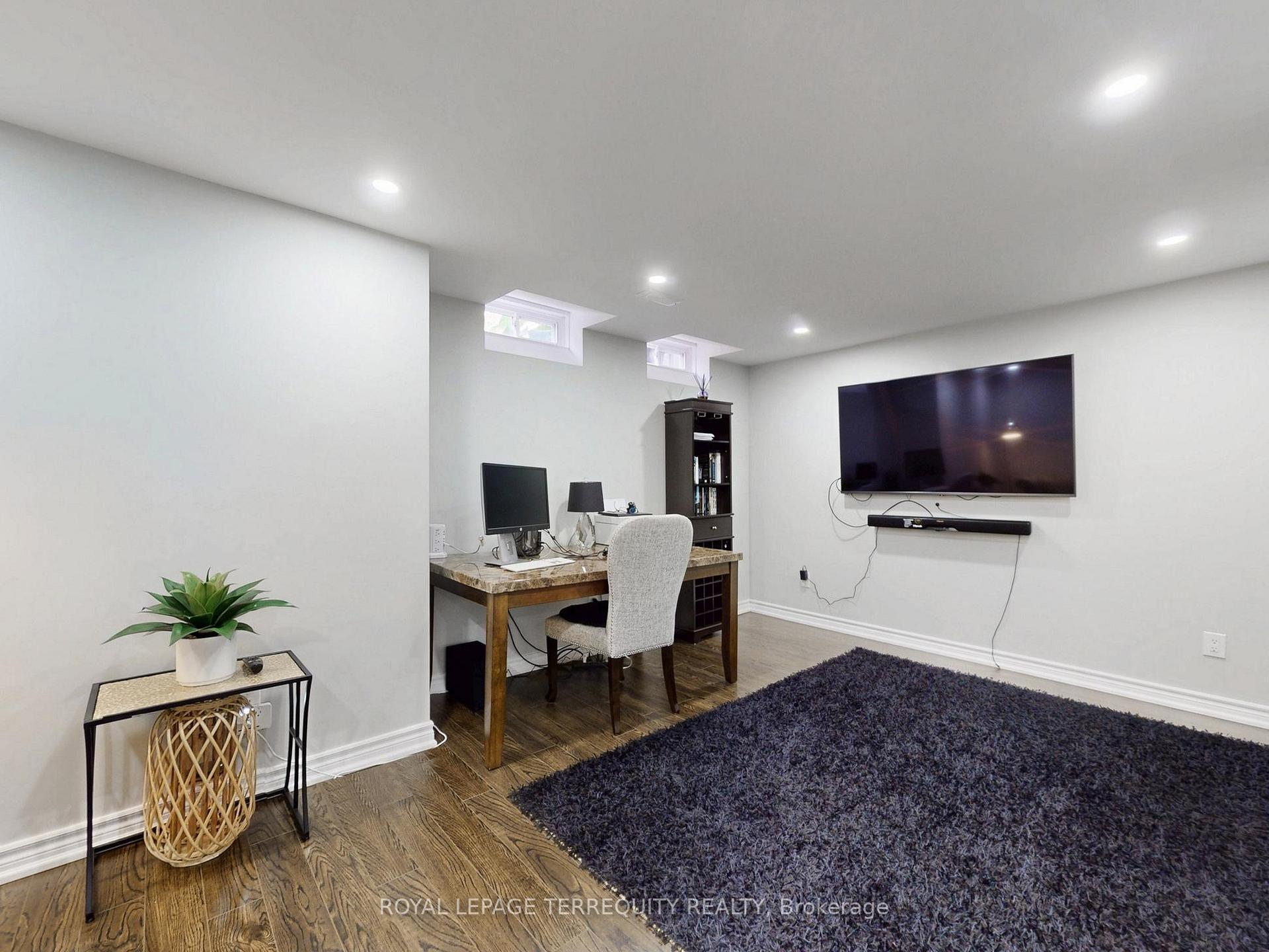 Photo 35 of 51 Tasker Crescent, Ajax, Central — HOMEH