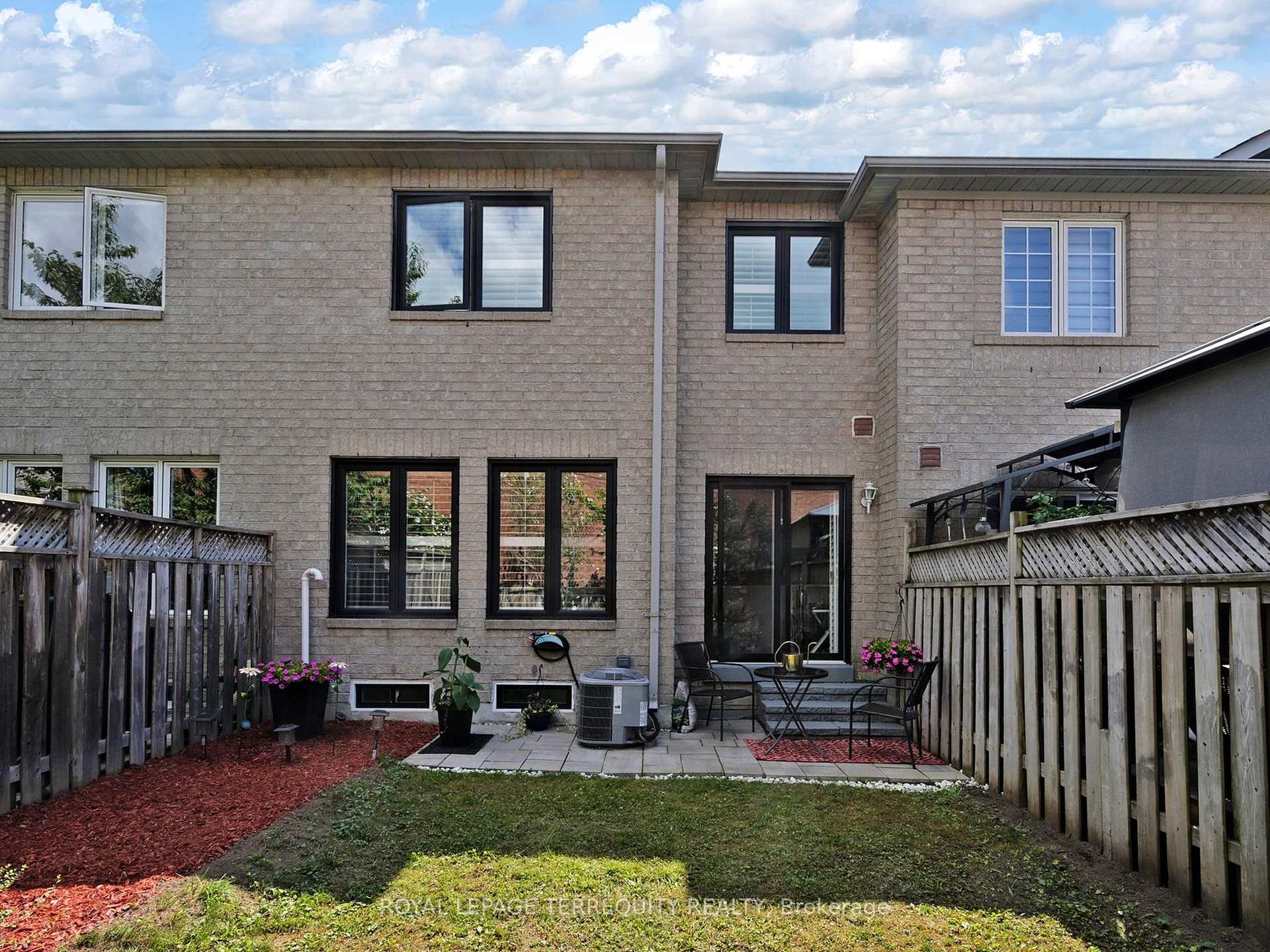 Photo 36 of 51 Tasker Crescent, Ajax, Central — HOMEH