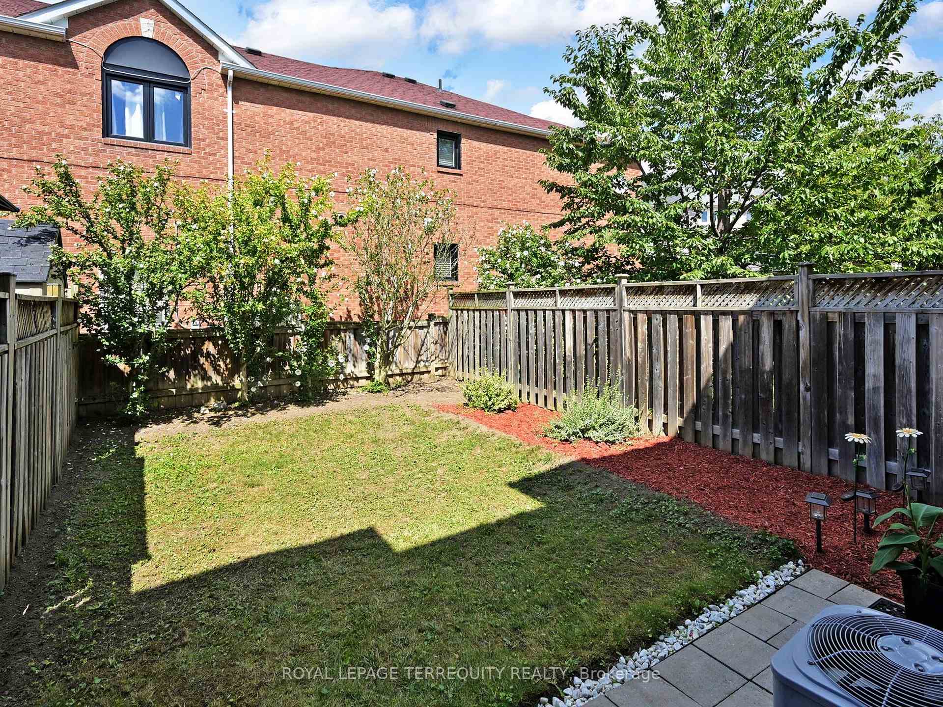 Photo 38 of 51 Tasker Crescent, Ajax, Central — HOMEH