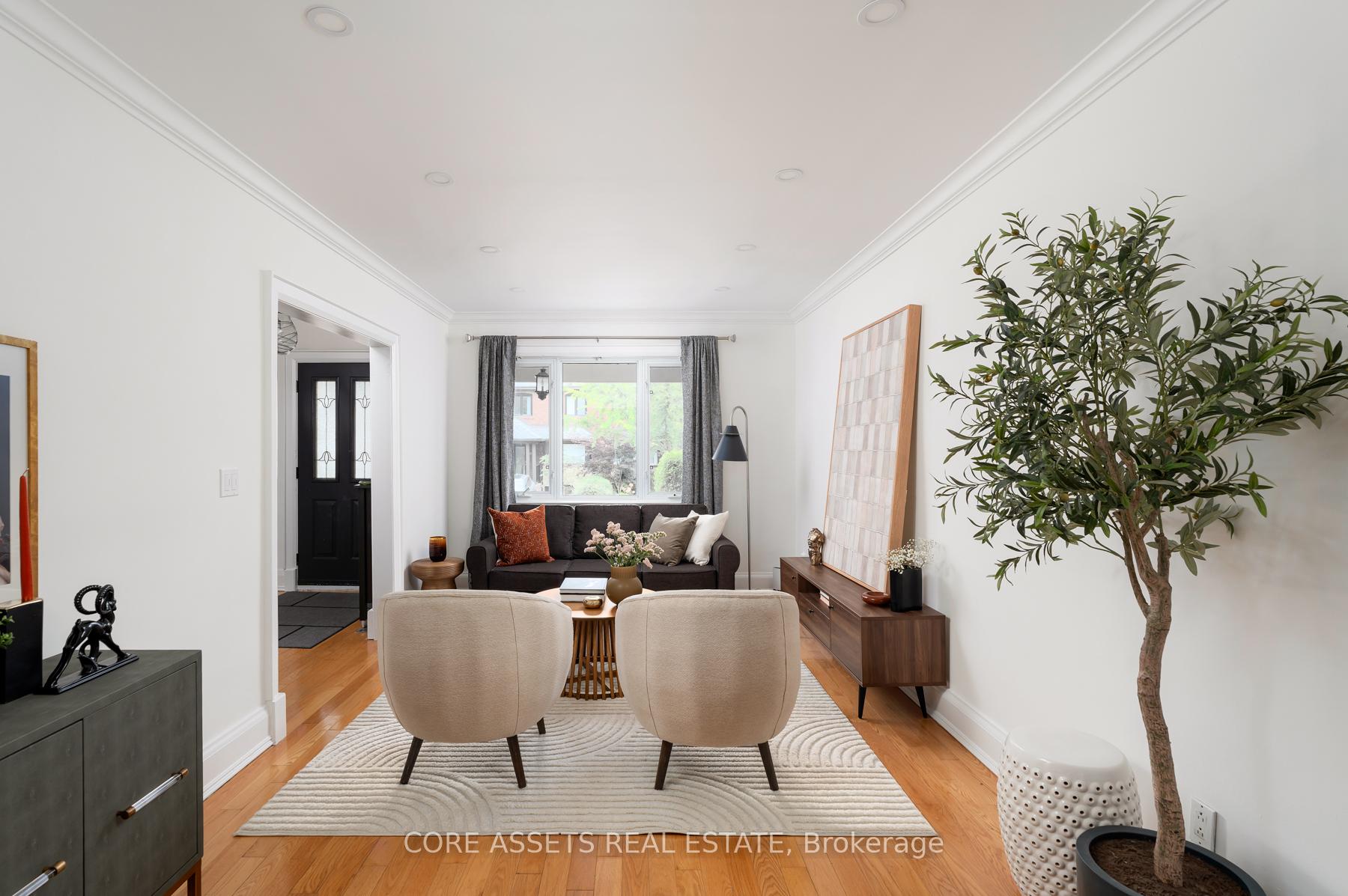 Photo 5 of 16 Gresham Road, Toronto, Mount Pleasant East — HOMEH