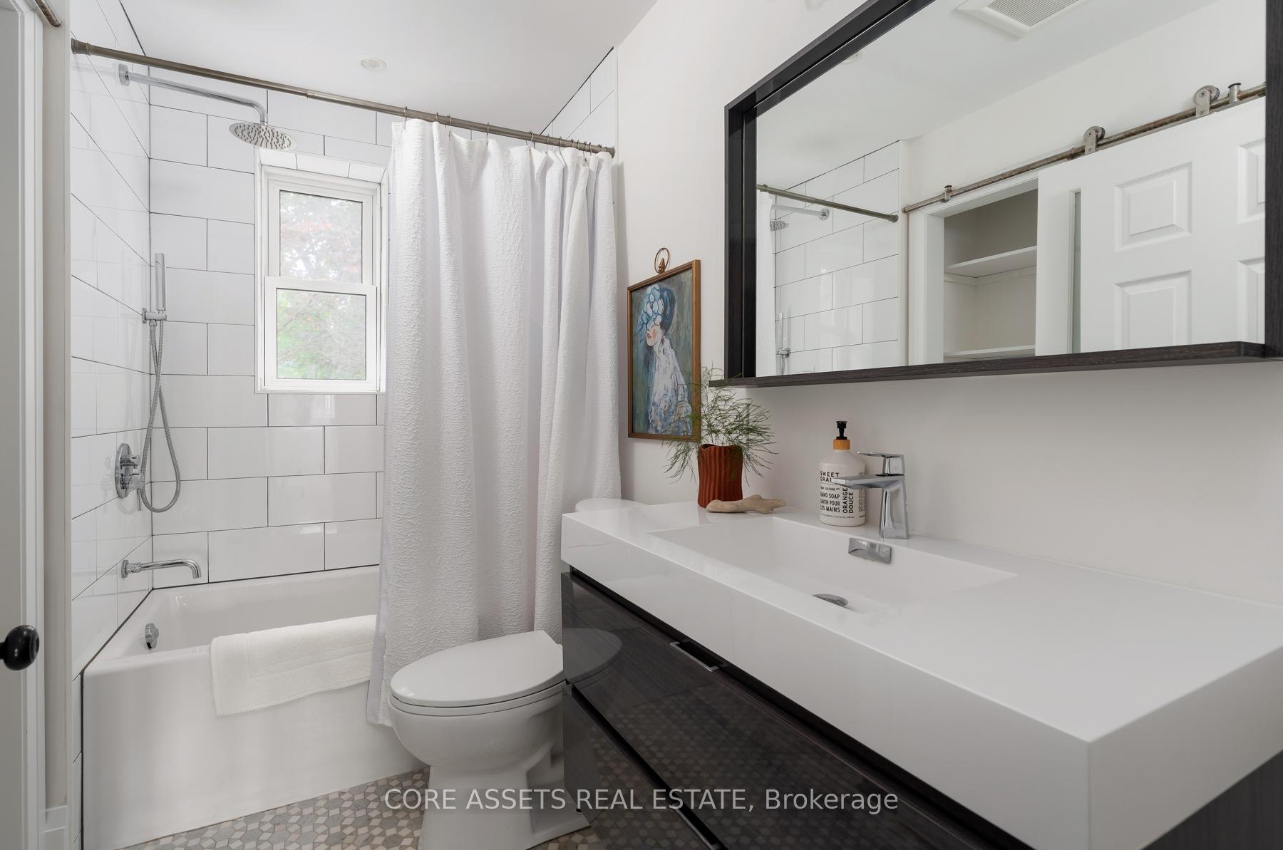 Photo 15 of 16 Gresham Road, Toronto, Mount Pleasant East — HOMEH