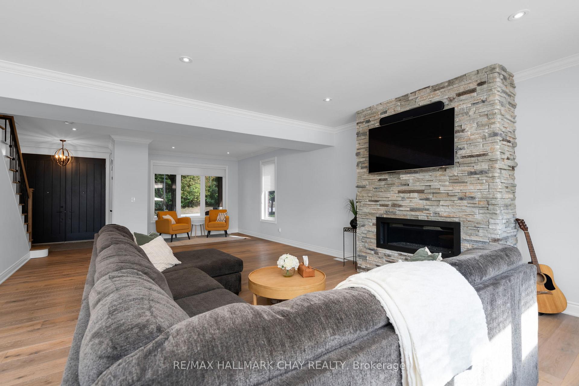 Photo 7 of 10 Roy Hickling Drive, Springwater, Midhurst — HOMEH
