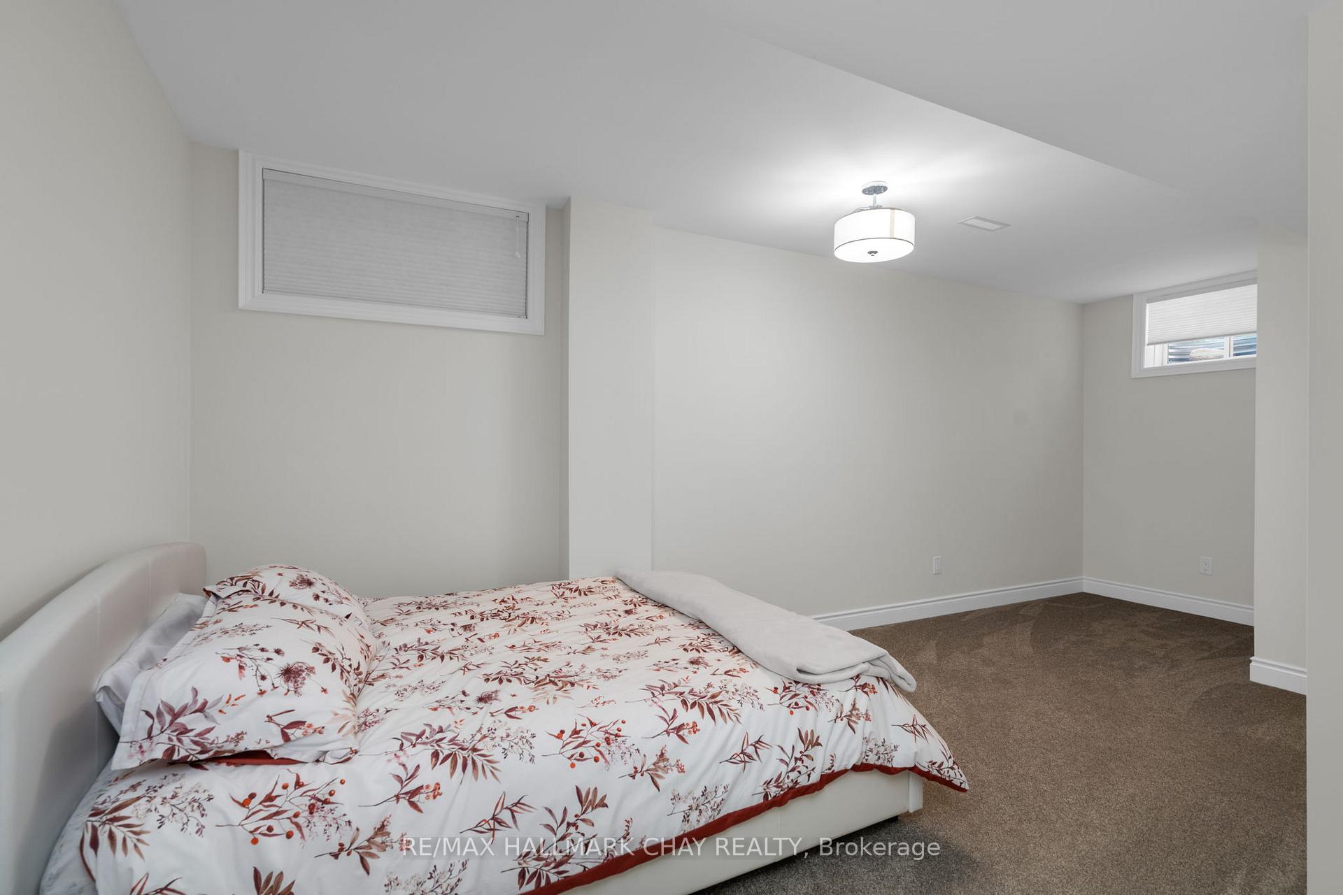 Photo 16 of 10 Roy Hickling Drive, Springwater, Midhurst — HOMEH