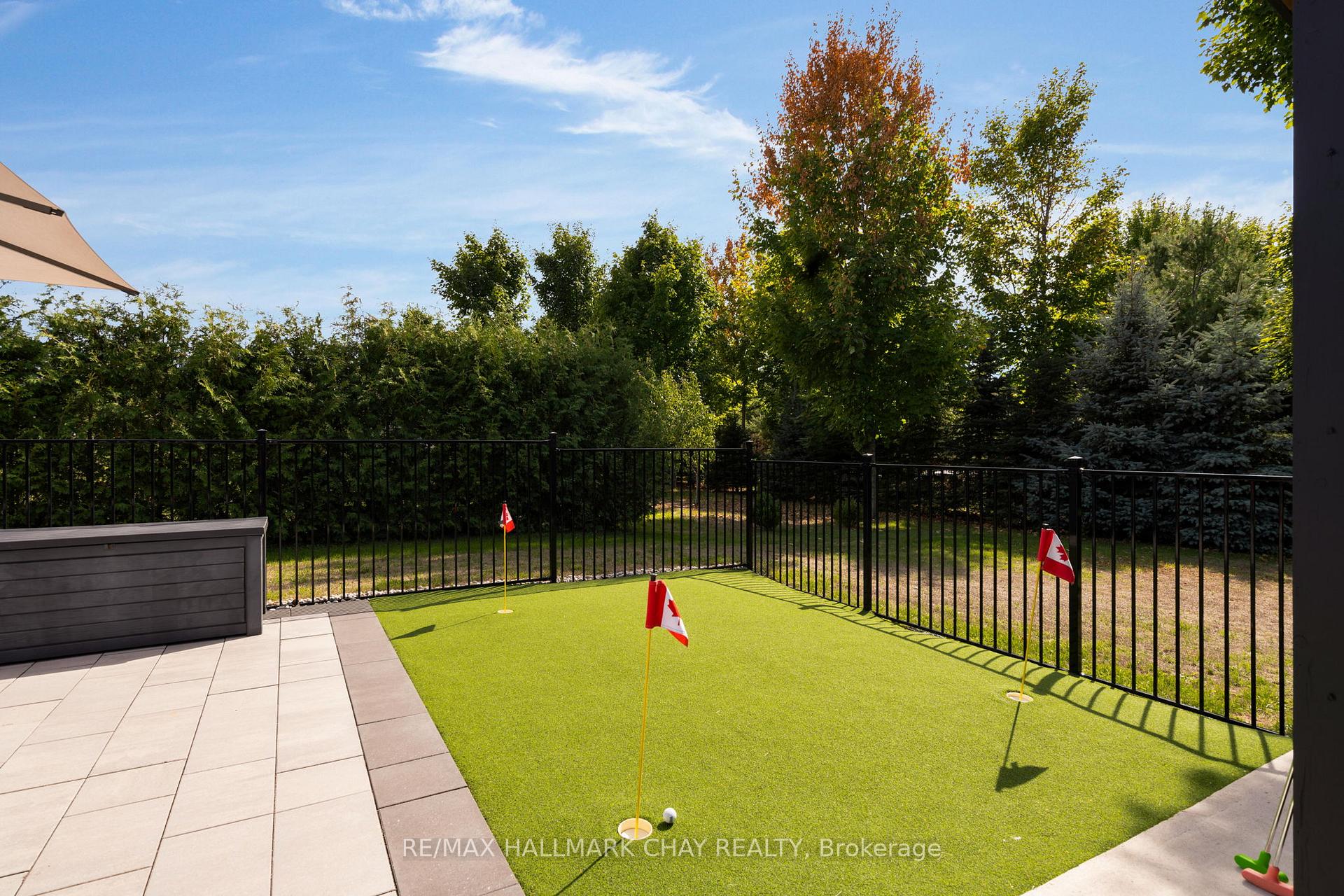 Photo 26 of 10 Roy Hickling Drive, Springwater, Midhurst — HOMEH