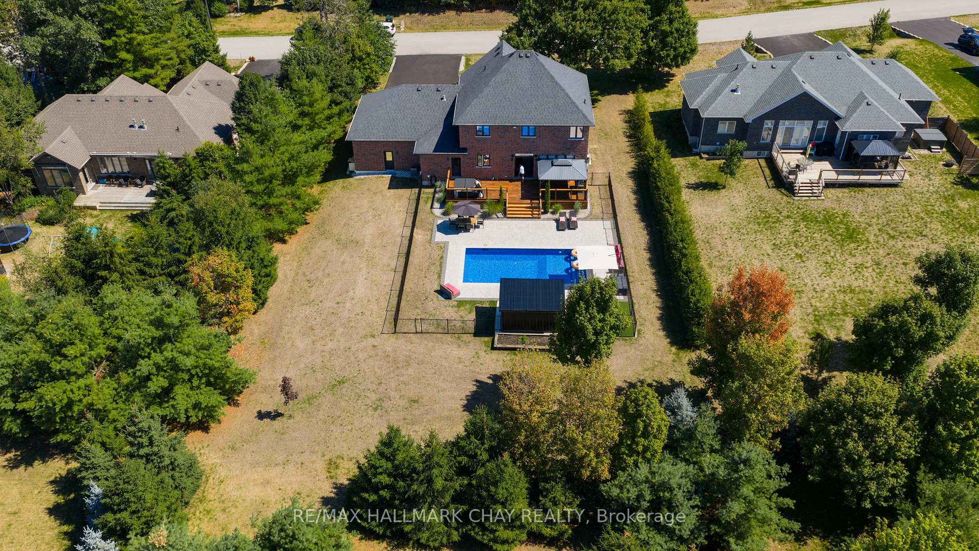 Photo 27 of 10 Roy Hickling Drive, Springwater, Midhurst — HOMEH