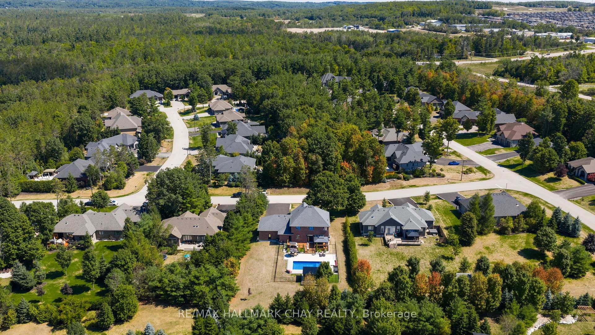 Photo 29 of 10 Roy Hickling Drive, Springwater, Midhurst — HOMEH
