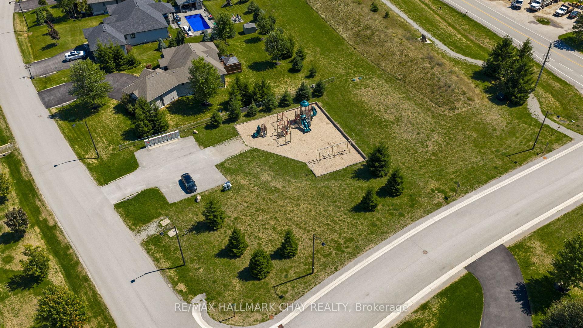 Photo 32 of 10 Roy Hickling Drive, Springwater, Midhurst — HOMEH