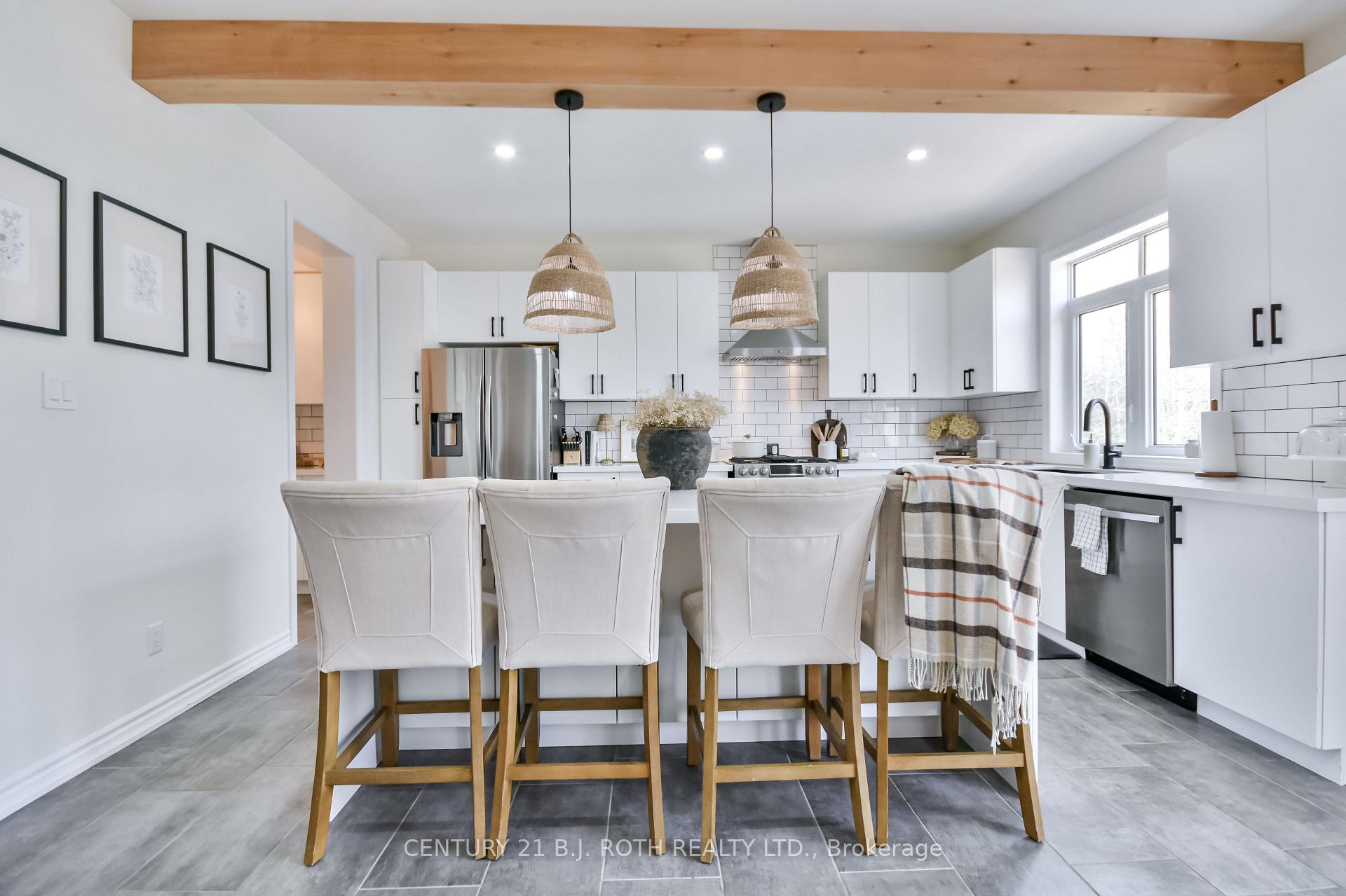 Photo 8 of 215 Roy Drive, Clearview, Stayner — HOMEH