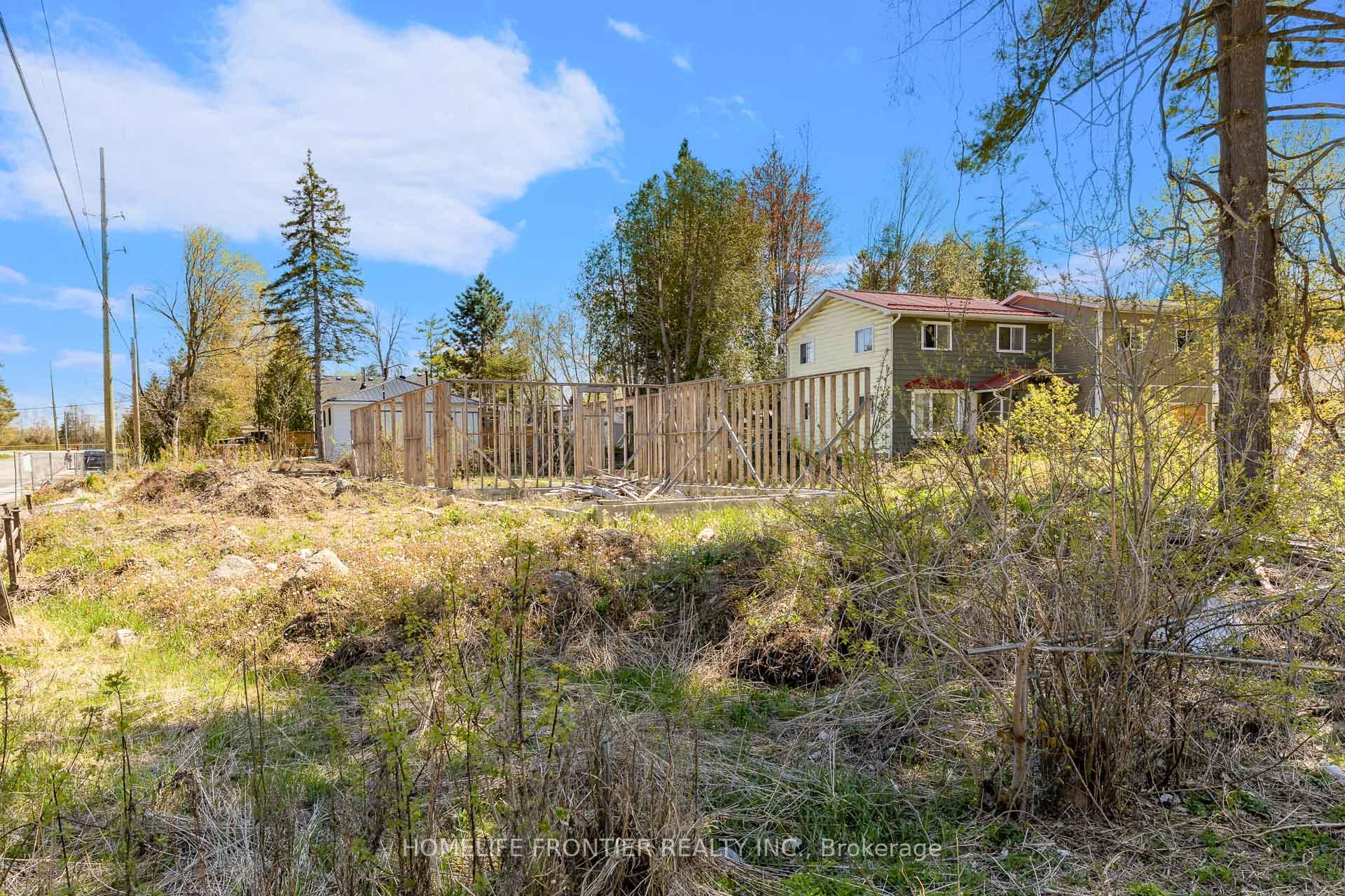 Photo 4 of 1790 St Johns Road, Innisfil, Alcona — HOMEH