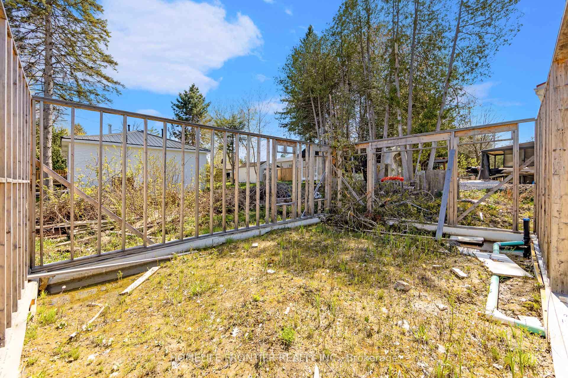 Photo 7 of 1790 St Johns Road, Innisfil, Alcona — HOMEH
