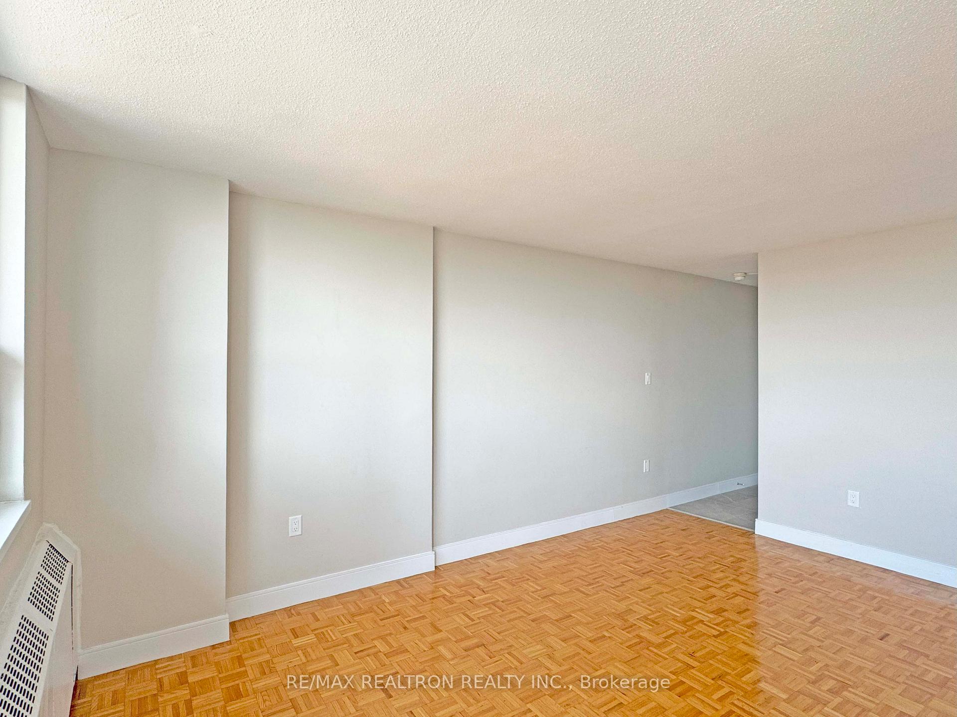 Photo 5 of Unit 1401, 1500 Bathurst Street, Toronto, Humewood-Cedarvale — HOMEH