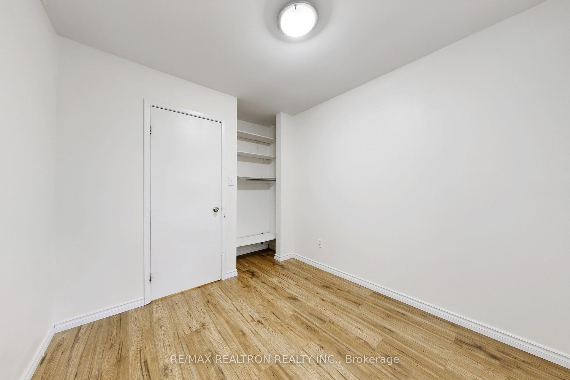Photo 37 of 74 Trothen Circle, Markham, Markham Village — HOMEH