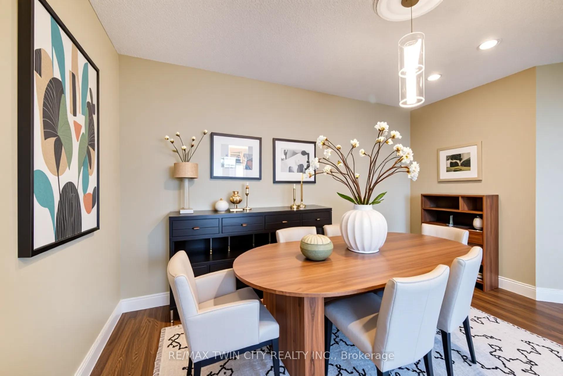 Photo 7 of Unit 1607, 6 Willow Street, Waterloo — HOMEH