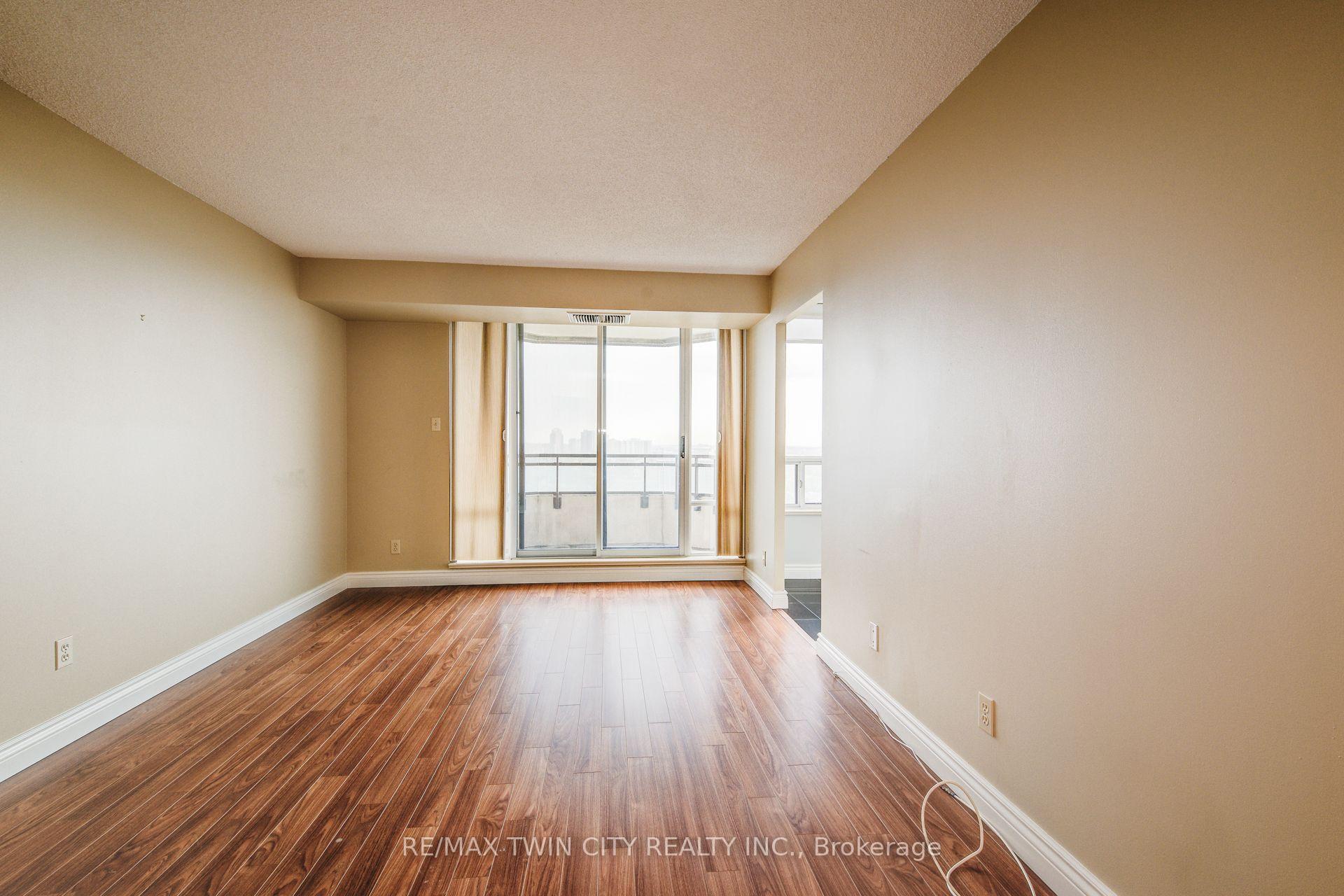 Photo 3 of Unit 1607, 6 Willow Street, Waterloo — HOMEH