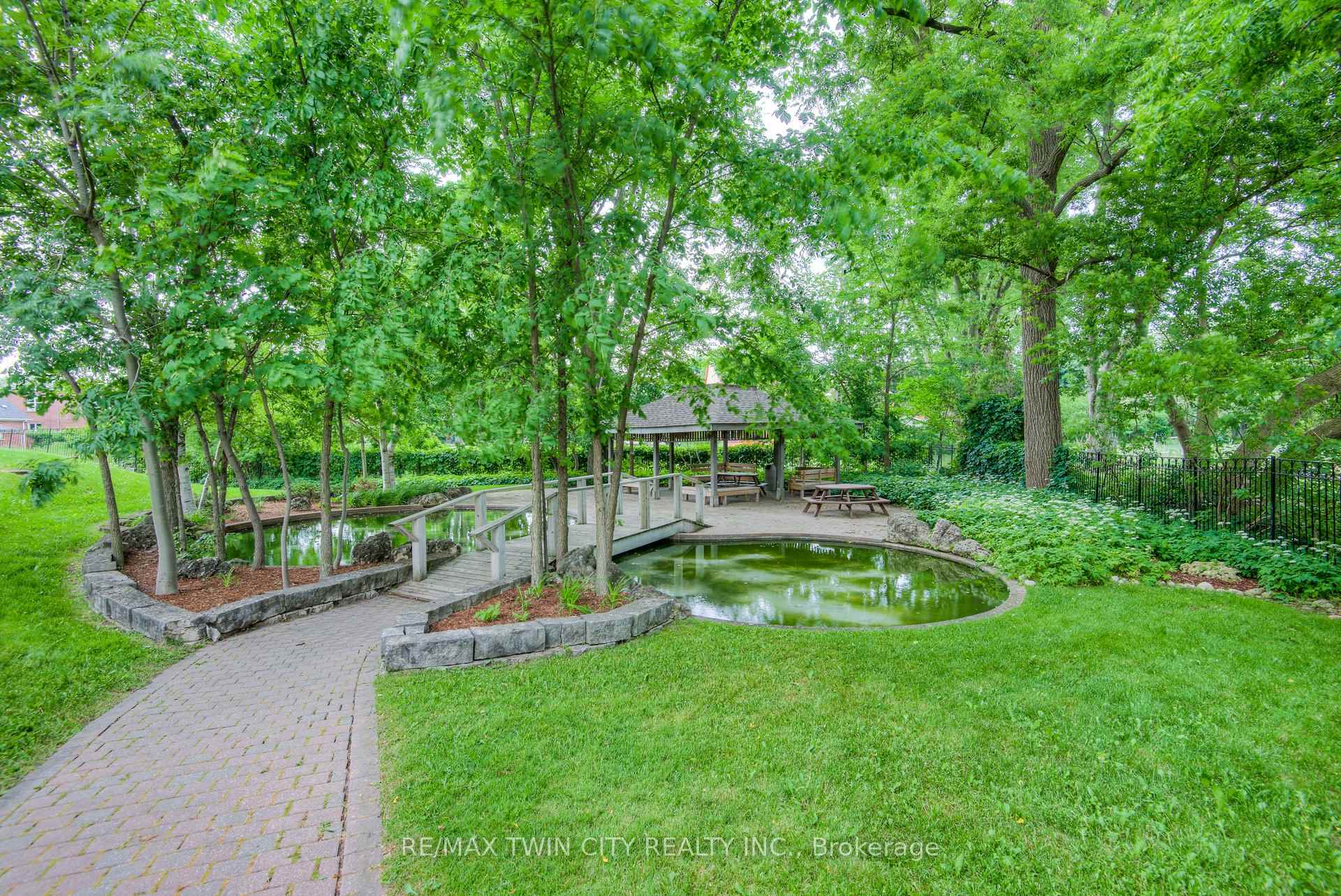 Photo 32 of Unit 1607, 6 Willow Street, Waterloo — HOMEH