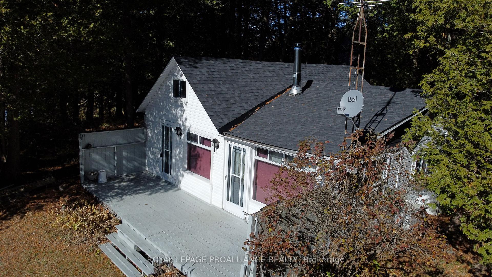 Front of 1087C Hills Lake Road