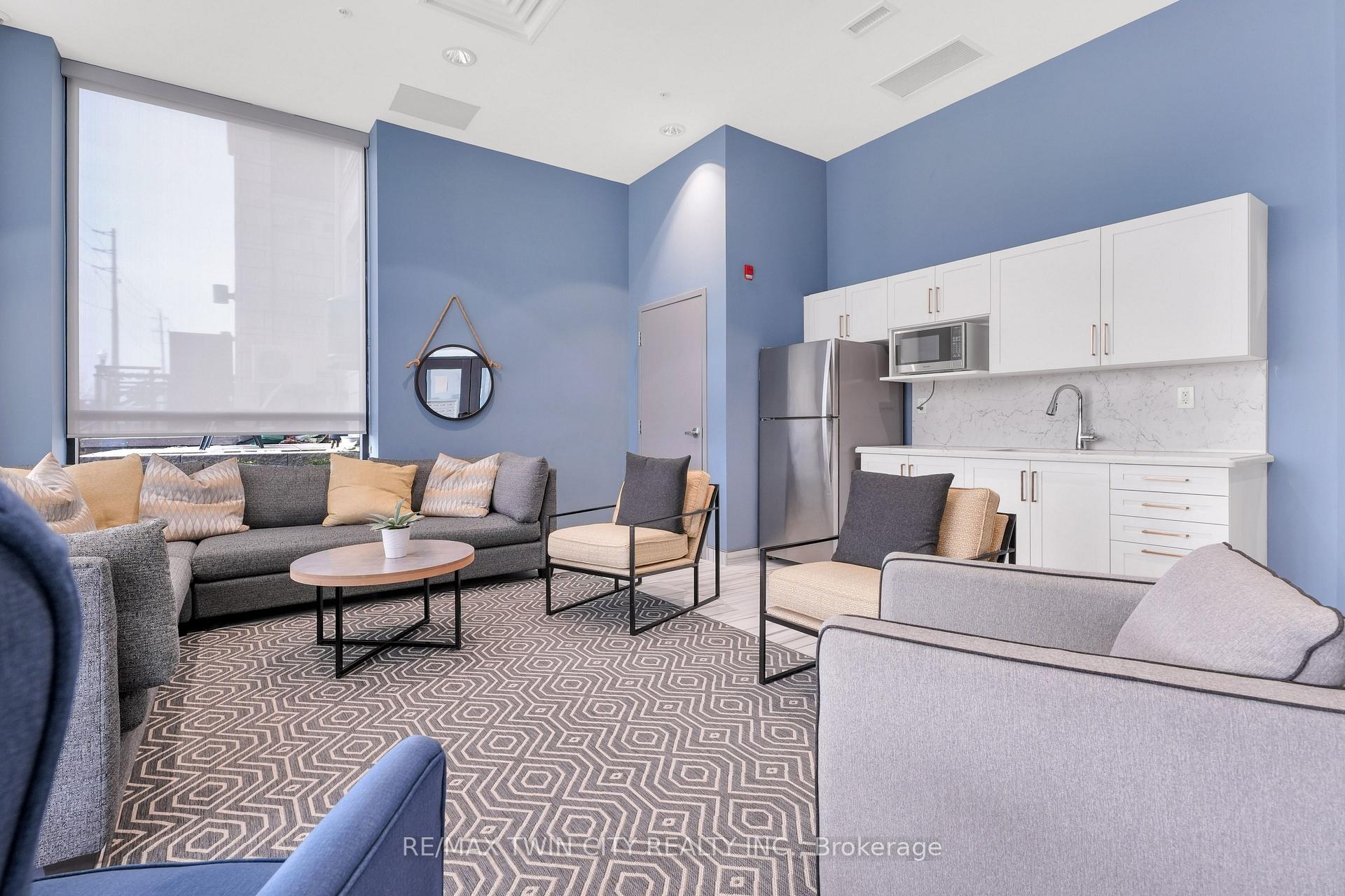 Photo 15 of Unit 403, 195 Commonwealth Street, Kitchener — HOMEH