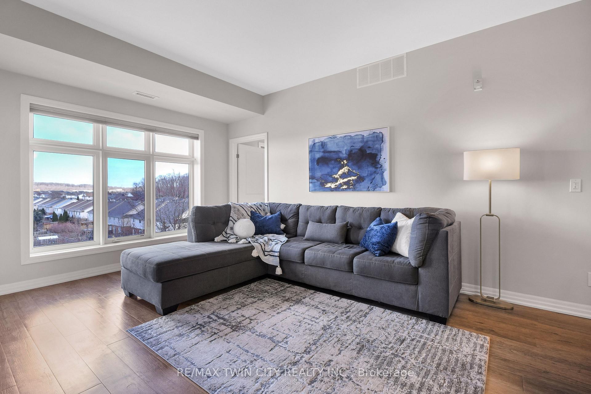 Photo 10 of Unit 403, 195 Commonwealth Street, Kitchener — HOMEH