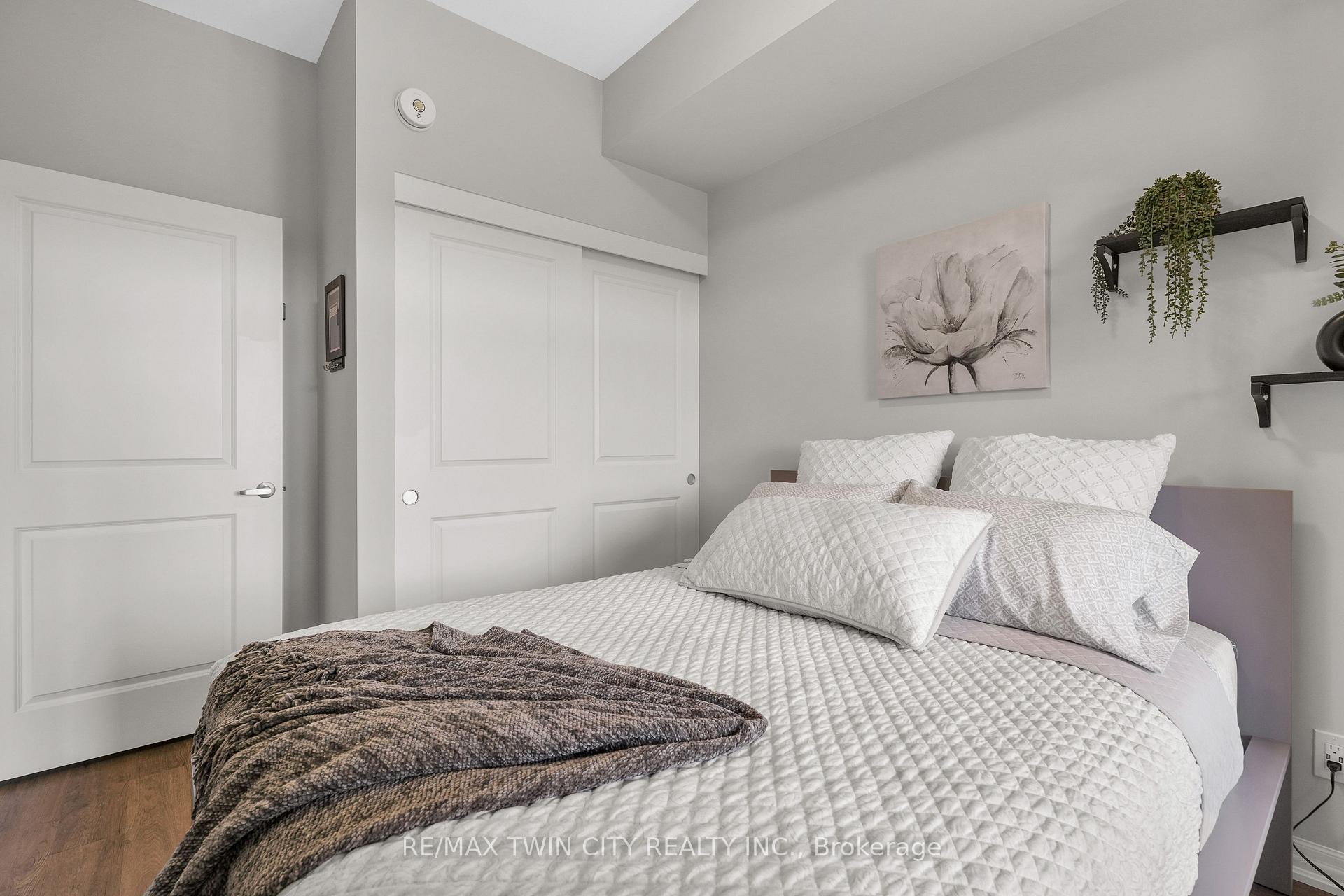 Photo 11 of Unit 403, 195 Commonwealth Street, Kitchener — HOMEH