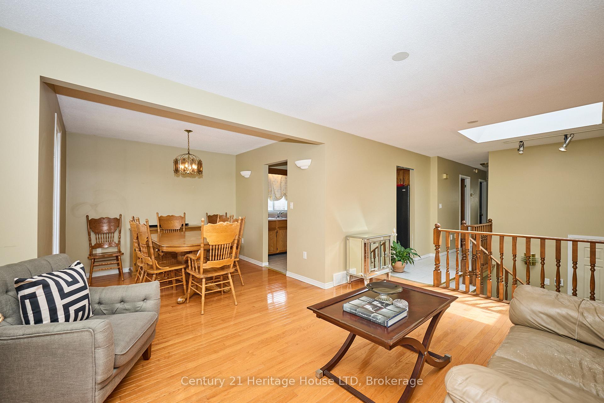 Photo 20 of 7724 Donlee Drive, Niagara Falls, Ascot — HOMEH