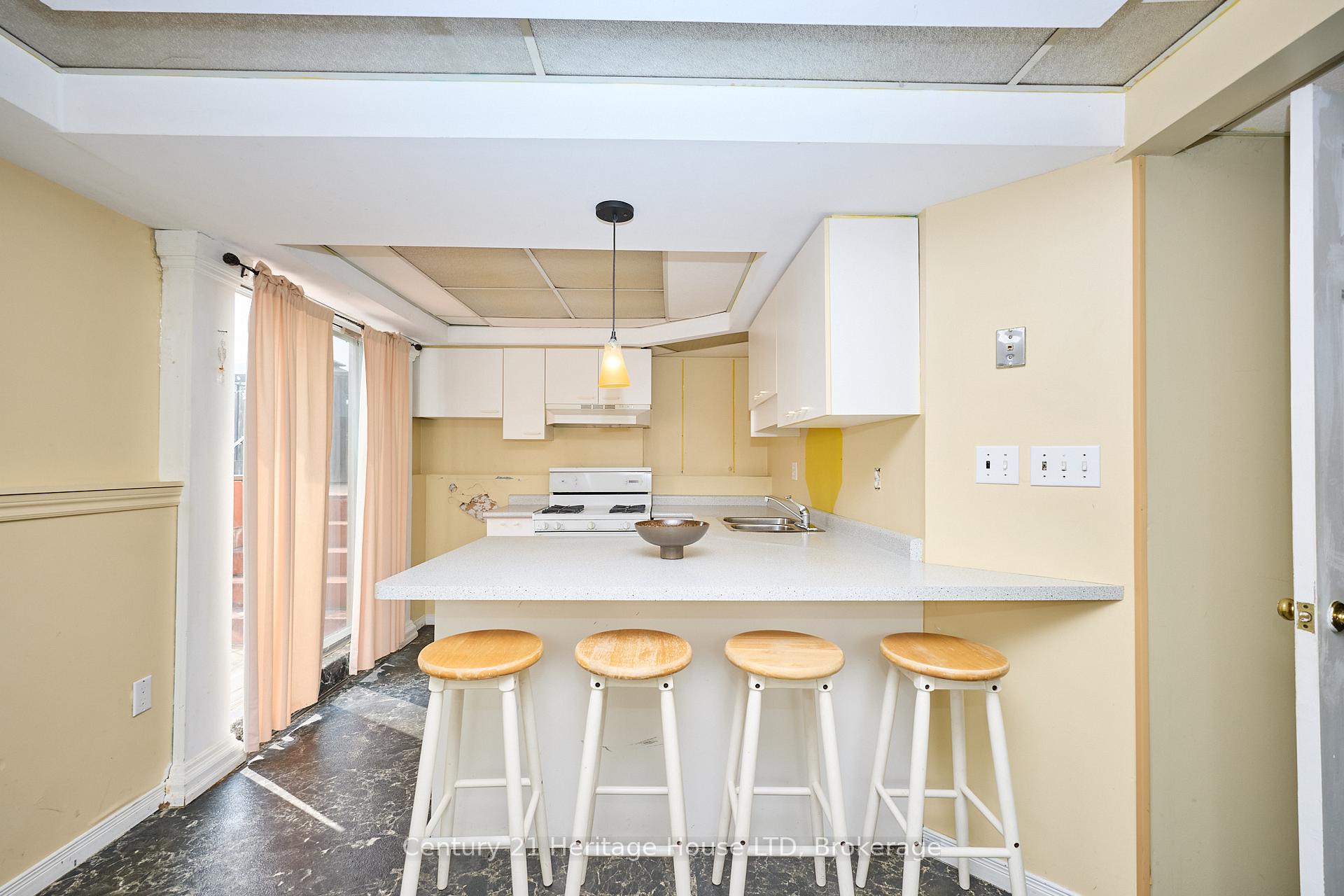 Photo 18 of 7724 Donlee Drive, Niagara Falls, Ascot — HOMEH