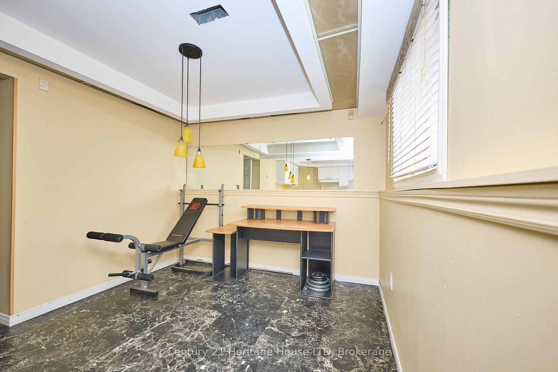 Photo 13 of 7724 Donlee Drive, Niagara Falls, Ascot — HOMEH
