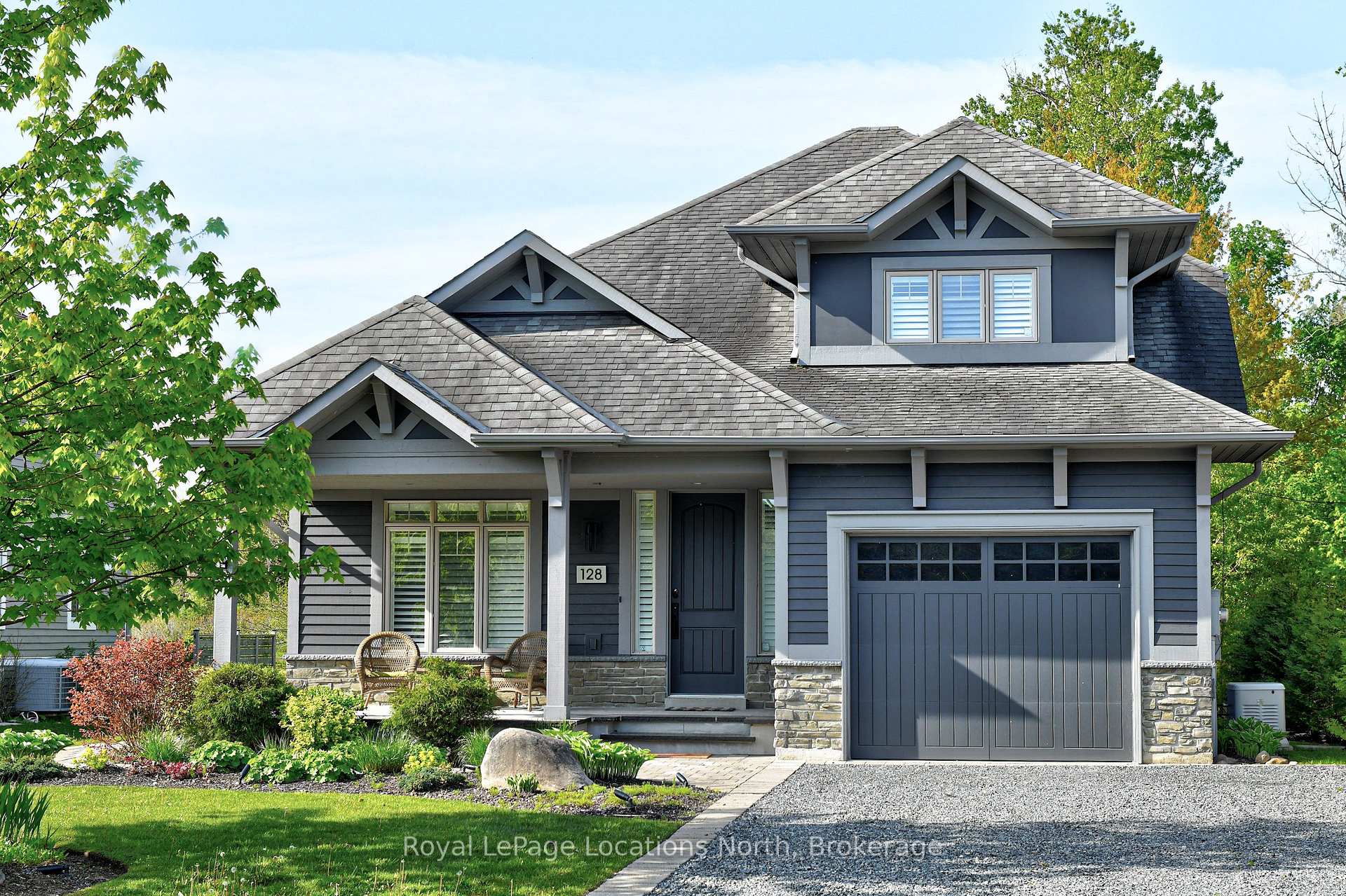 Photo 1 of 128 Rankin's Crescent, Blue Mountains — HOMEH