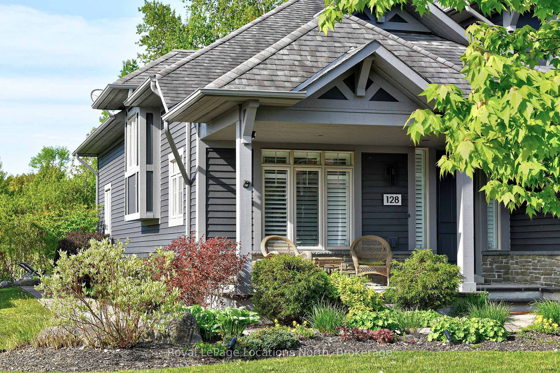 Photo 8 of 128 Rankin's Crescent, Blue Mountains — HOMEH
