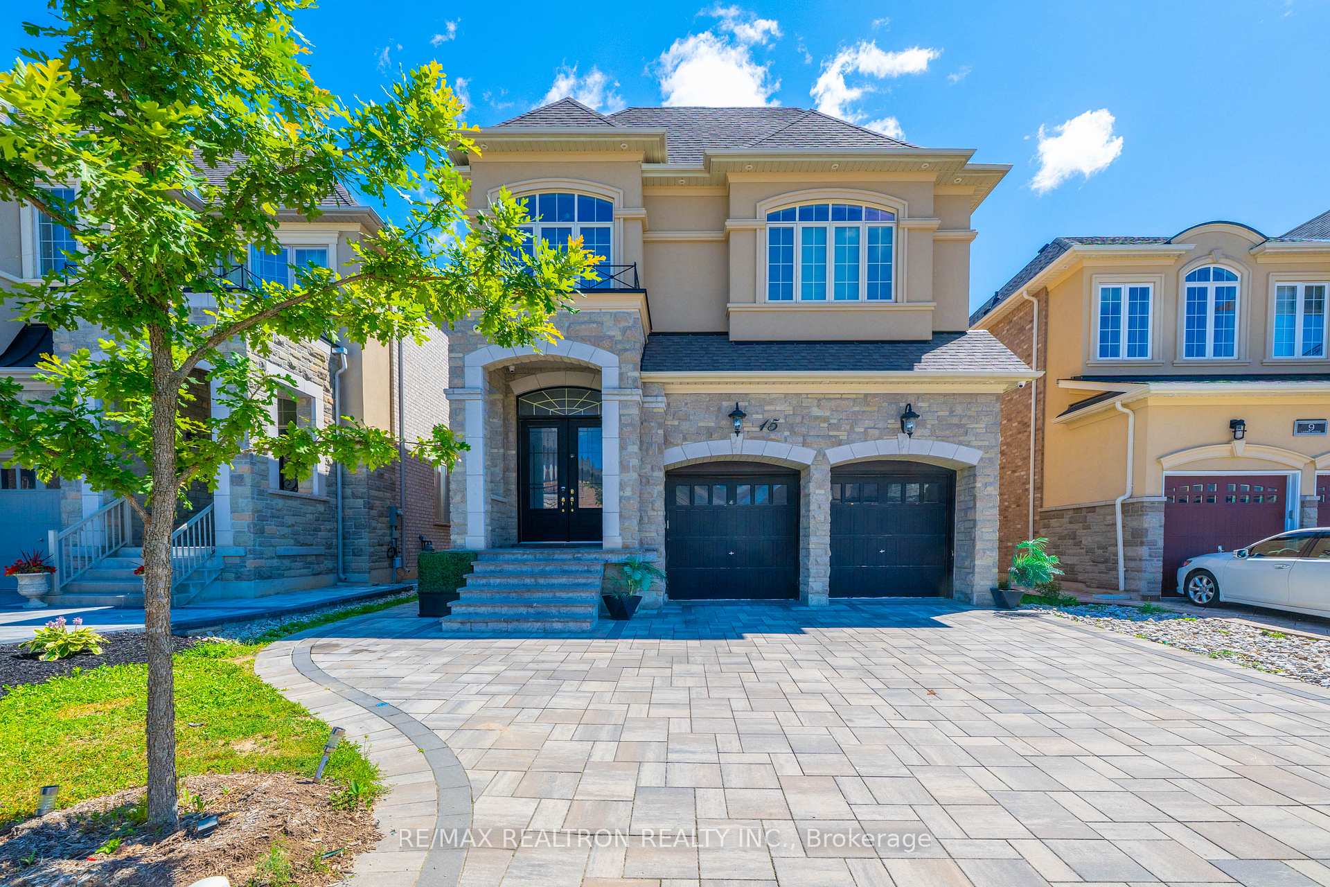 Photo 3 of 15 Cannes Avenue E, Vaughan, Vellore Village — HOMEH