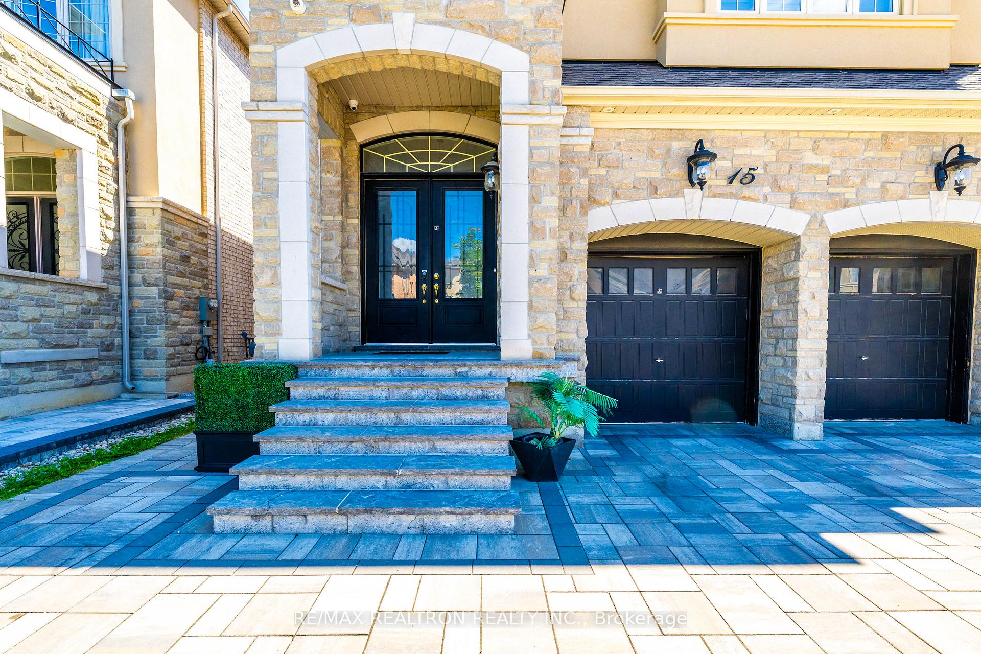 Photo 9 of 15 Cannes Avenue E, Vaughan, Vellore Village — HOMEH