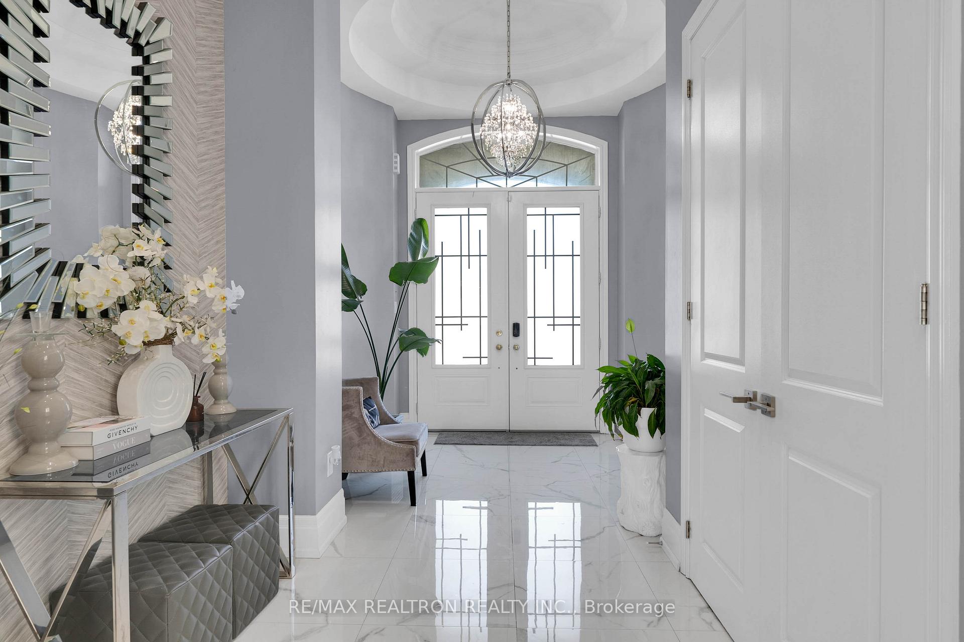 Photo 5 of 15 Cannes Avenue E, Vaughan, Vellore Village — HOMEH
