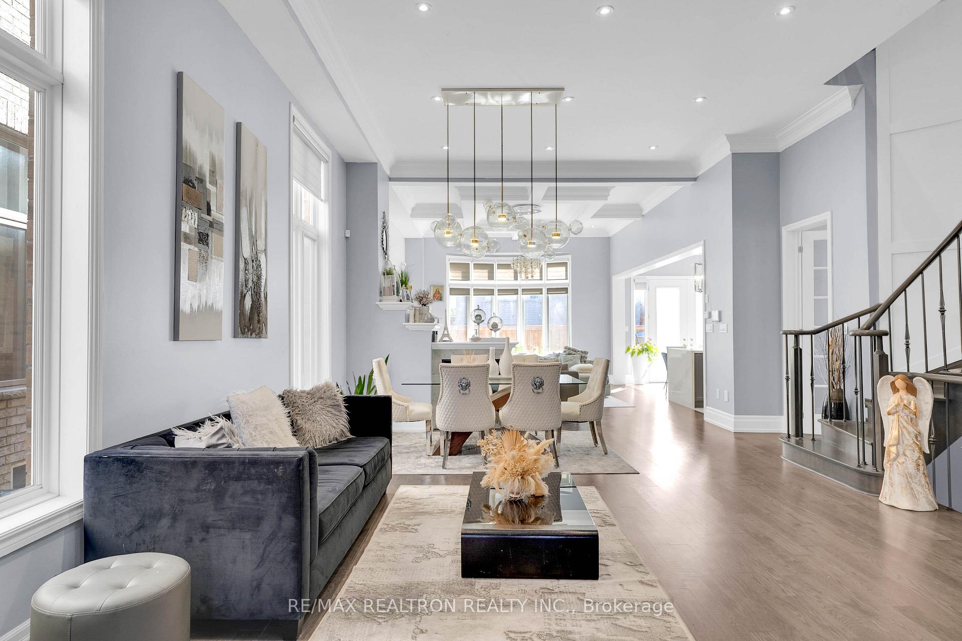 Photo 6 of 15 Cannes Avenue E, Vaughan, Vellore Village — HOMEH
