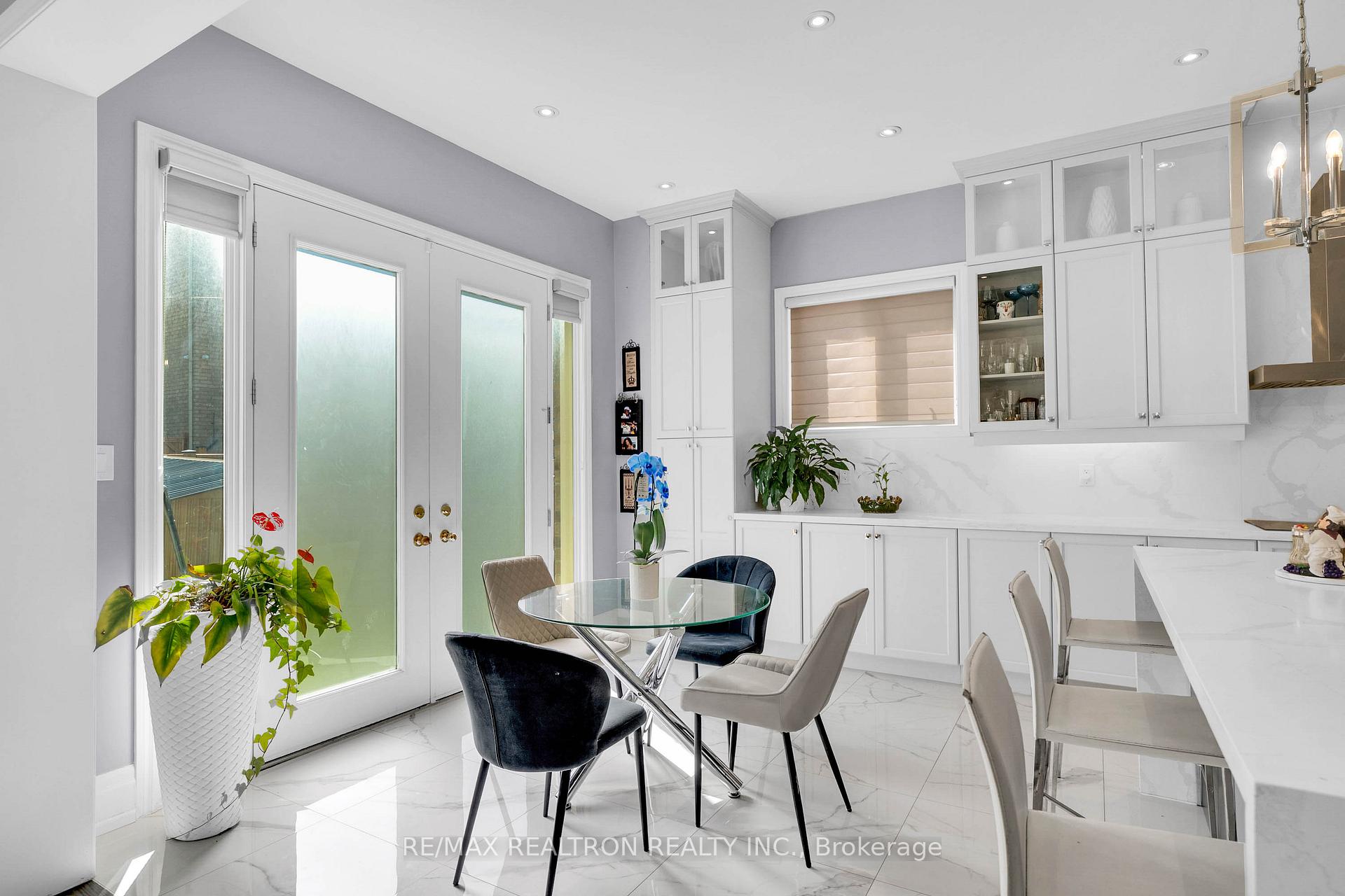 Photo 8 of 15 Cannes Avenue E, Vaughan, Vellore Village — HOMEH