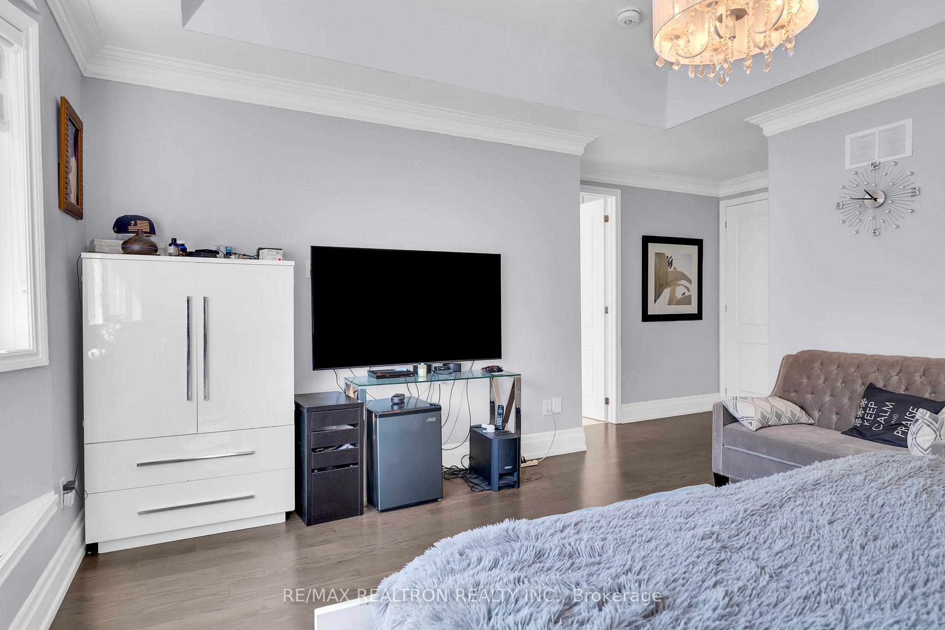 Photo 45 of 15 Cannes Avenue E, Vaughan, Vellore Village — HOMEH