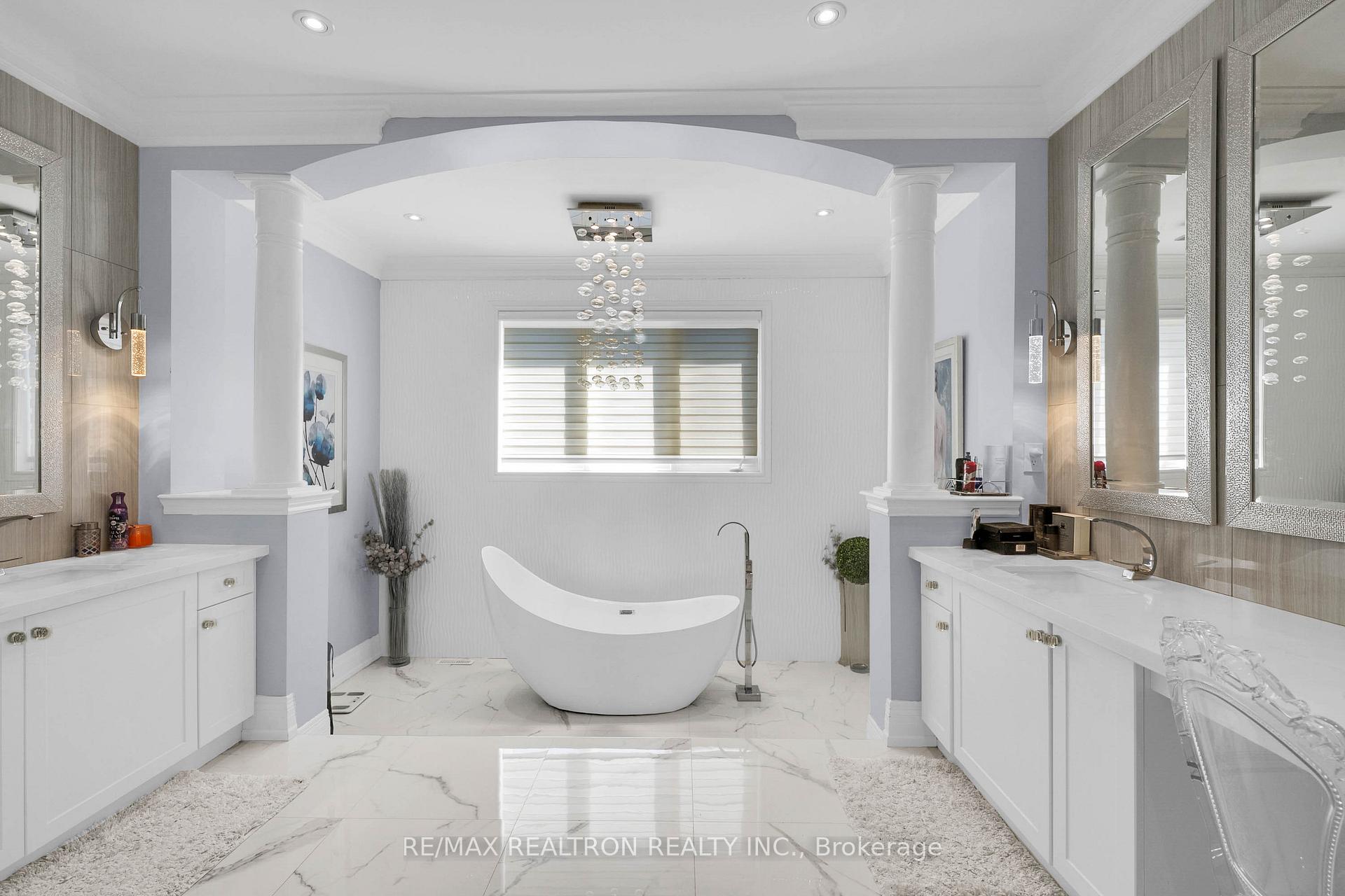 Photo 18 of 15 Cannes Avenue E, Vaughan, Vellore Village — HOMEH