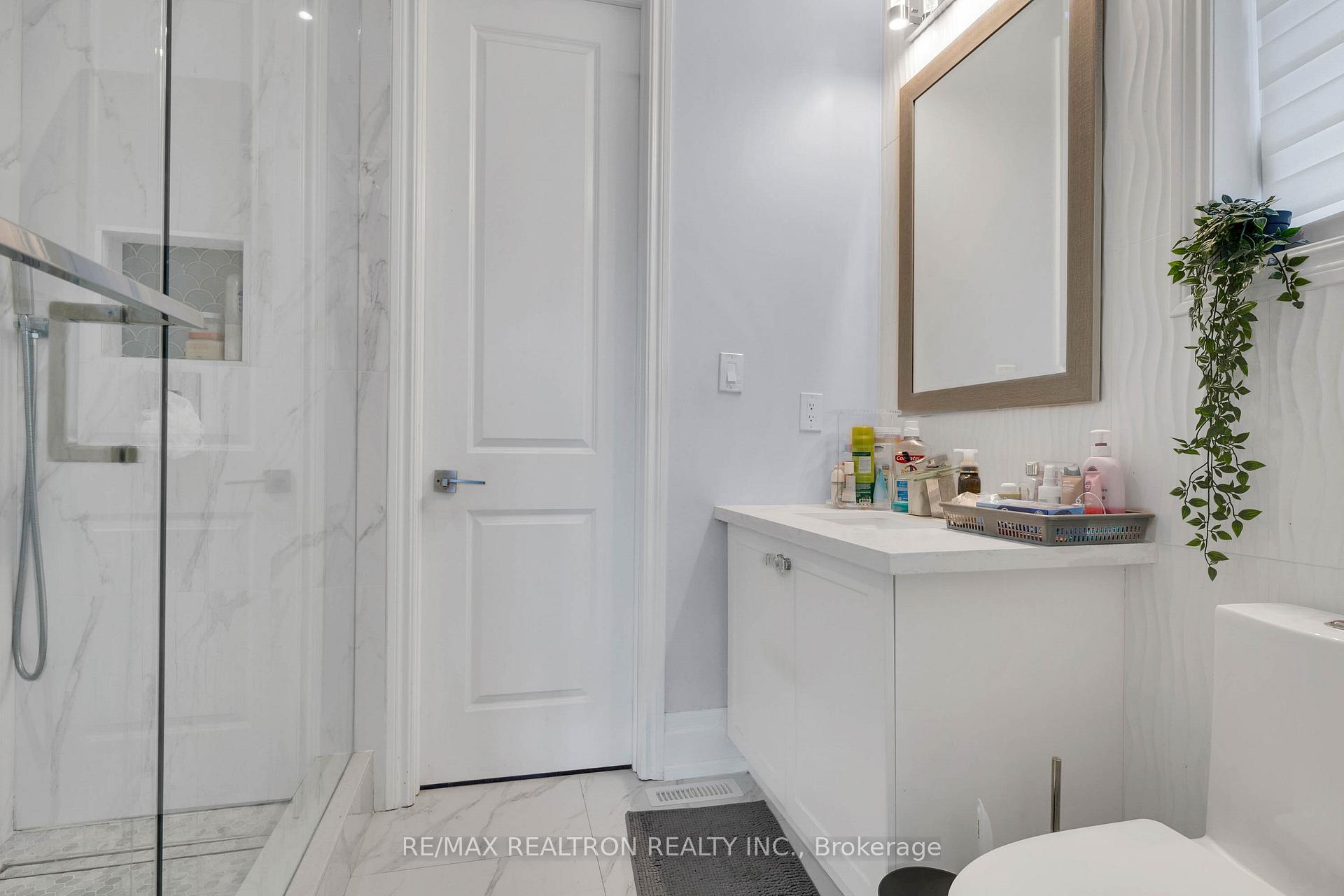 Photo 20 of 15 Cannes Avenue E, Vaughan, Vellore Village — HOMEH